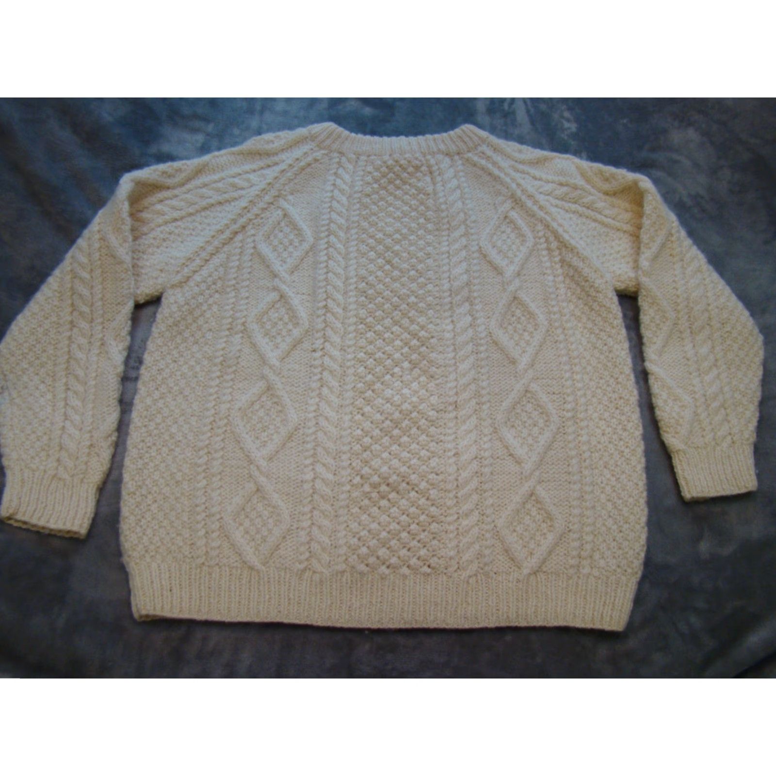 Vintage VINTAGE Aran Sweater Mens 42 Wool Cream Crew Neck Long Sleeve Chunky Knit Hand Knitted Size US XL / EU 56 / 4 - 5 Thumbnail