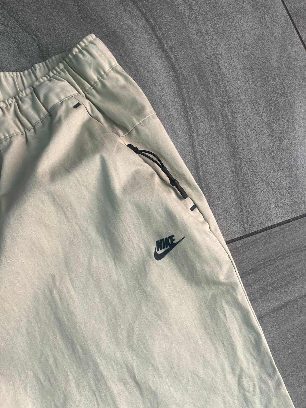 Nike Nike Tech pants Size US 36 / EU 52 - 3 Thumbnail