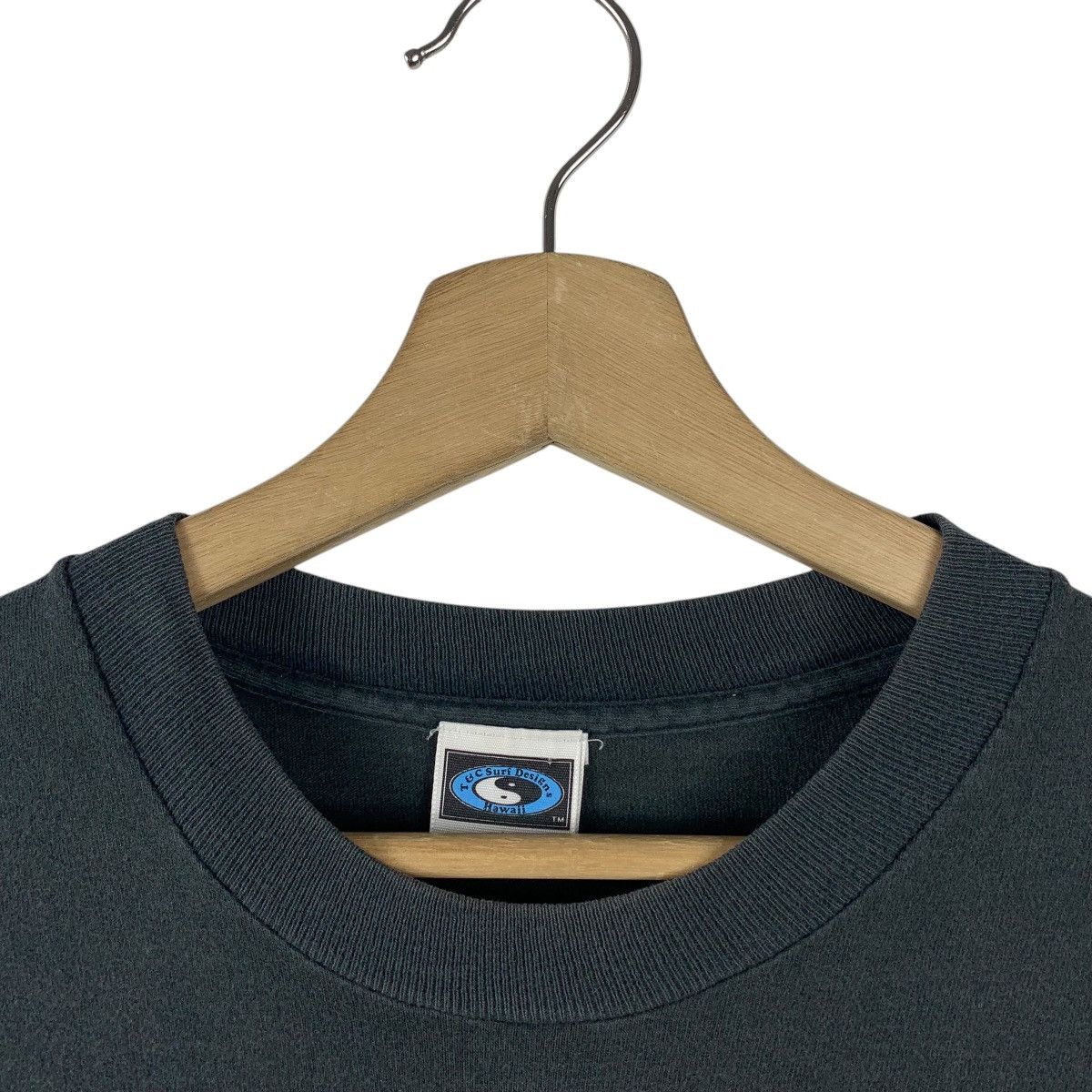 Vintage Vintage 90s T&C SURF Surfing Small logo tee Size US L / EU 52-54 / 3 - 5 Thumbnail