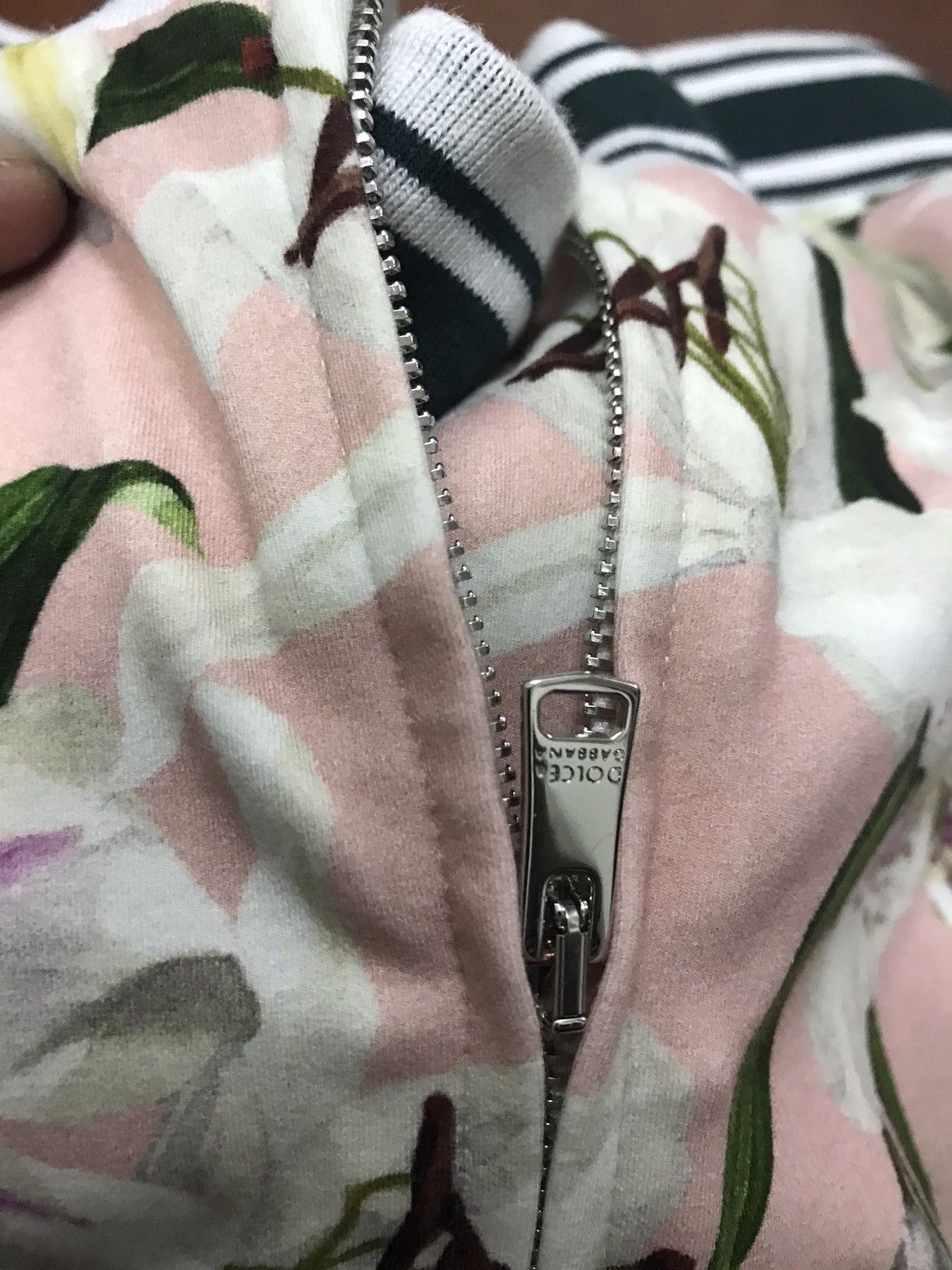 Dolce & Gabbana Dolce & Gabbana Lily Floral Overprinted Sweater Size XS / US 0-2 / IT 36-38 - 11 Thumbnail