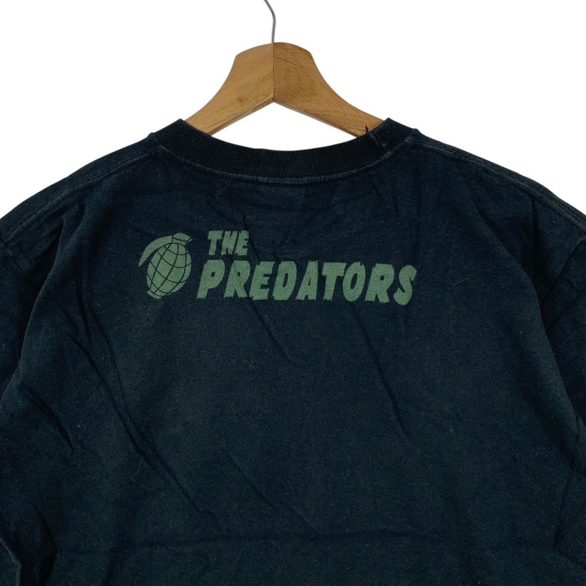 Japanese Brand THE PREDATORS Shoot The Moon Japanese Band Rock Short Shirt Size US M / EU 48-50 / 2 - 5 Thumbnail