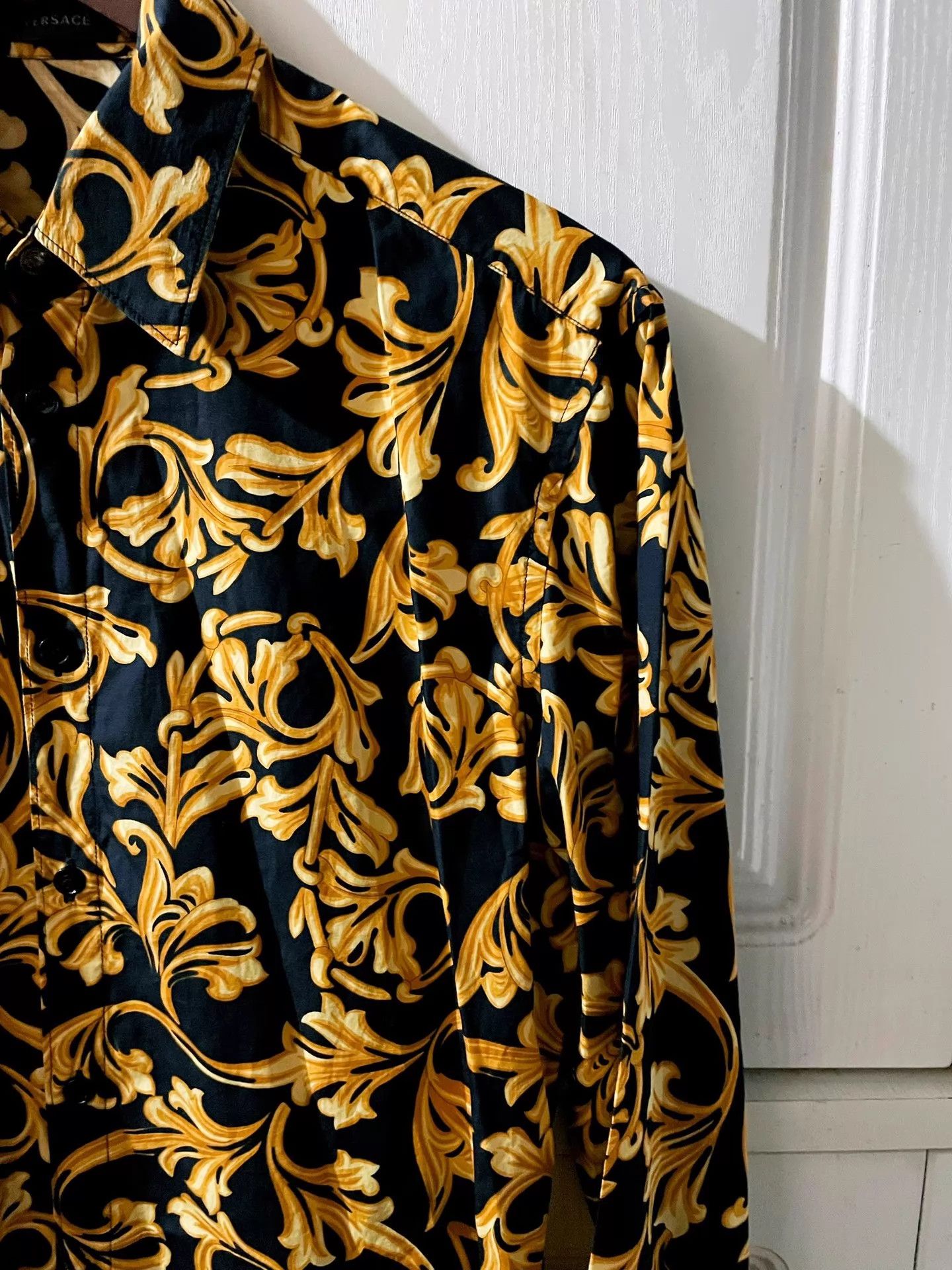 Versace Versace Limited Runway Black Gold Baroque Vine LS Shirt S Size US XS / EU 42 / 0 - 5 Thumbnail