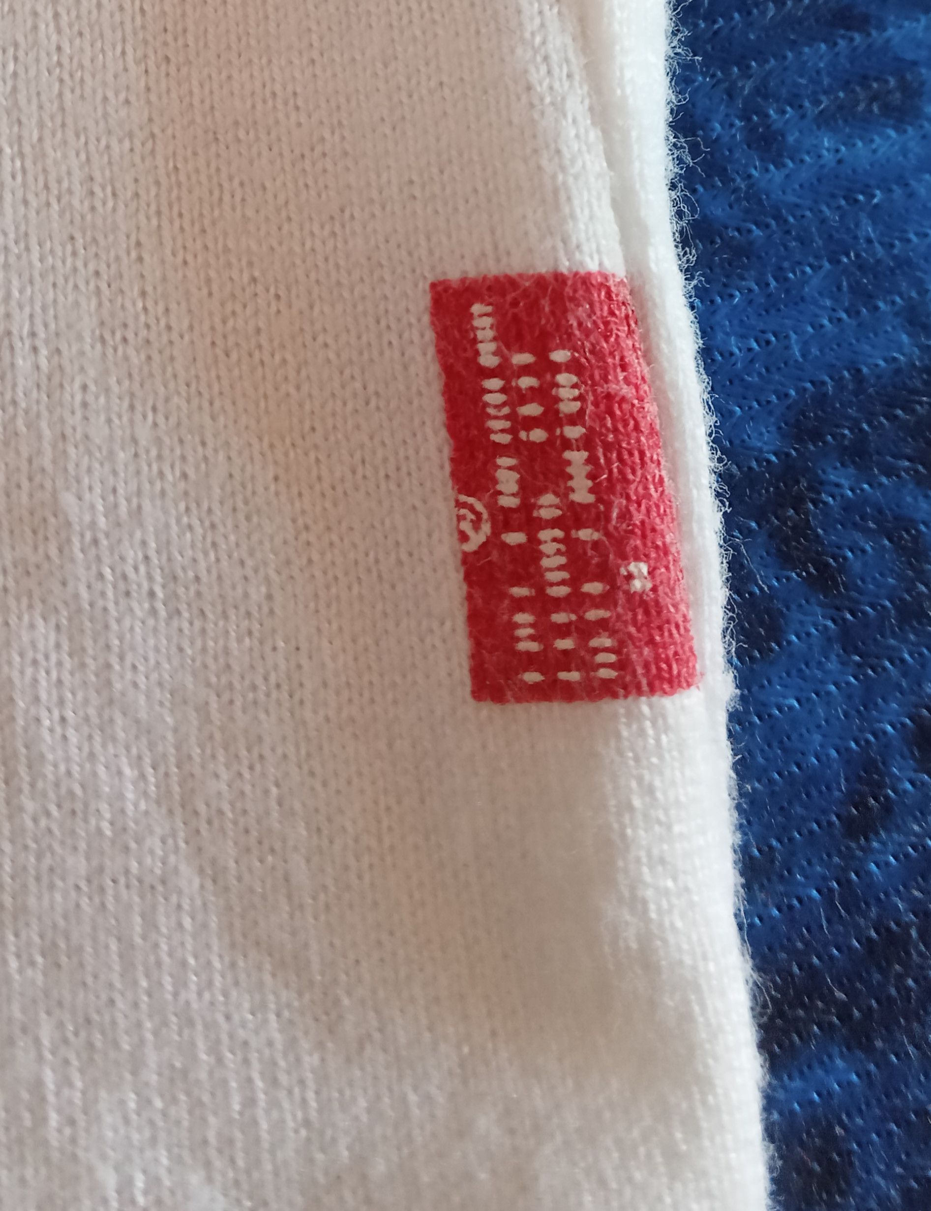 Levi's Levi's Extremely Rare Design T Shirt Size US L / EU 52-54 / 3 - 8 Thumbnail