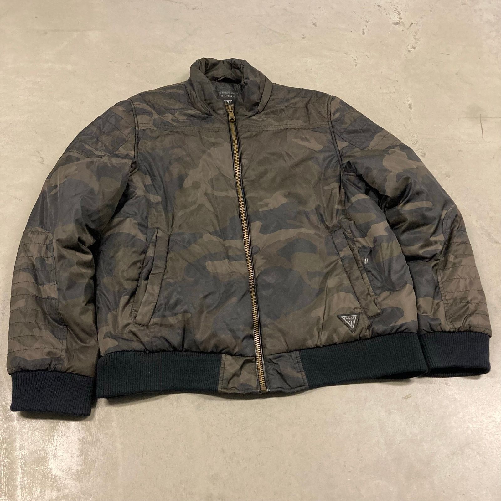 Guess × Vintage vintage y2k camo guess bomber jacket Size US XL / EU 56 / 4 - 1 Thumbnail