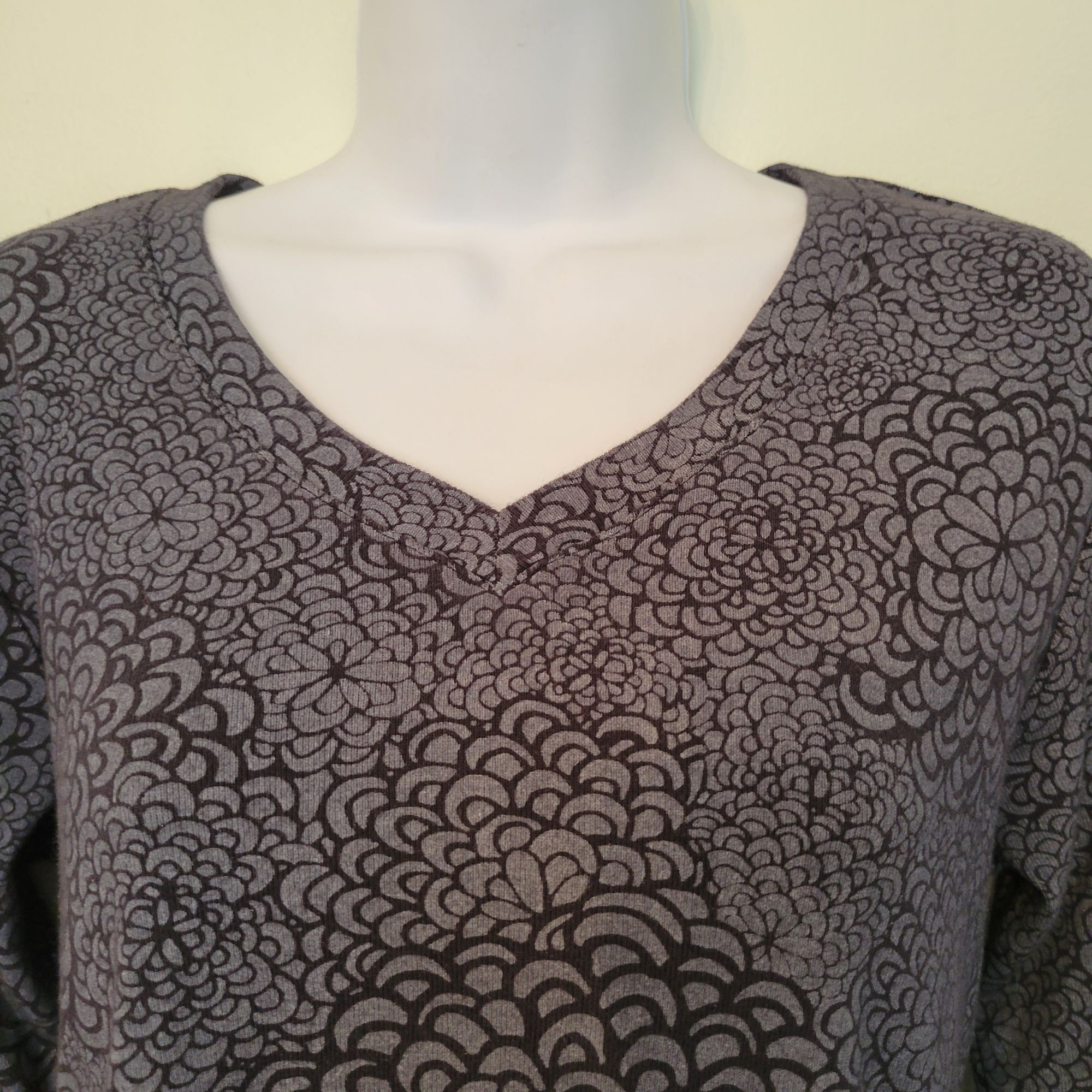 Vintage Fresh Produce S Floral Gray Black Stretch Knit V Neck Top Co Size S / US 4 / IT 40 - 4 Thumbnail