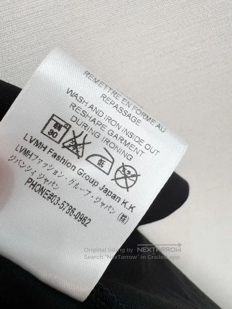 Givenchy Givenchy Classic Shark Print Short Sleeve Size L Size US L / EU 52-54 / 3 - 5 Thumbnail