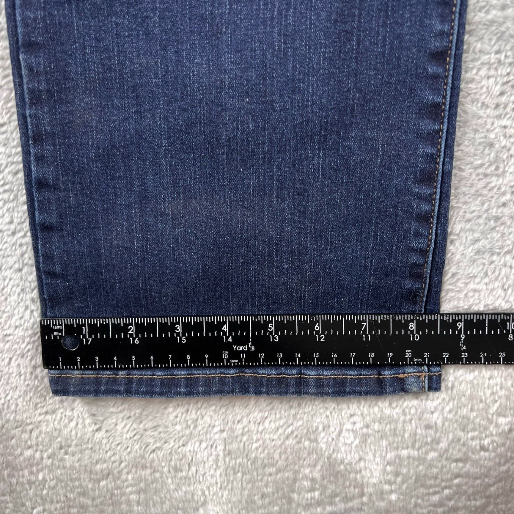 Lucky Brand Lucky Brand Jeans Bootcut Womens 10 Regular Stretch Denim Blue 31x30 Inseam 31 5-Pocket Boyfriend? Size 32" / US 10 / IT 46 - 7 Thumbnail