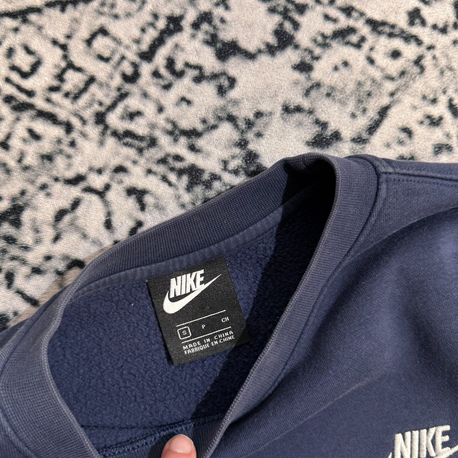 Nike × Vintage Vintage Nike Unisex Navy Cotton Crewneck Size S Y2K Club 90s Size US S / EU 44-46 / 1 - 5 Thumbnail