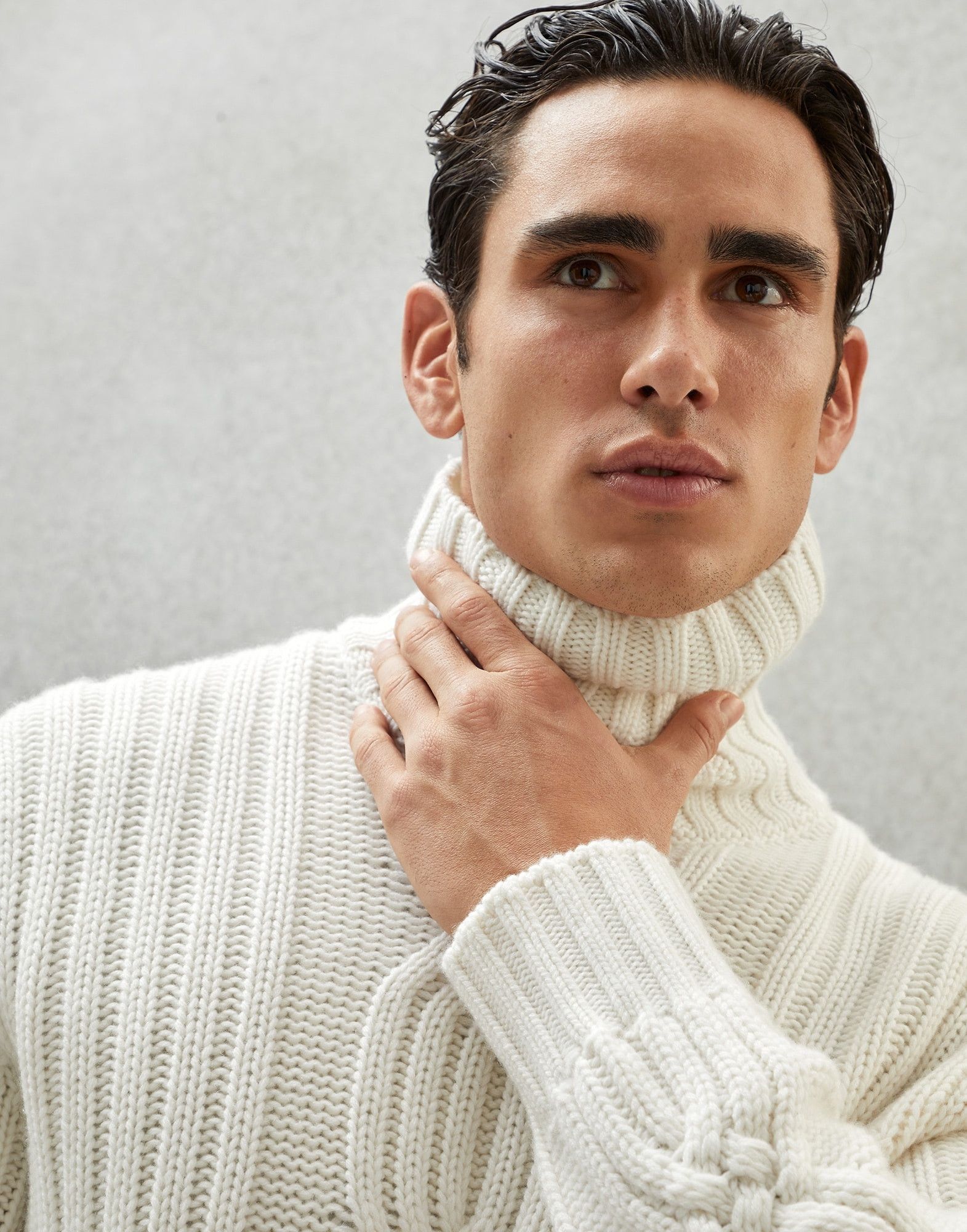 Brunello Cucinelli o1w1db10225 Cashmere Turtleneck Sweater in White Size US S / EU 44-46 / 1 - 5 Thumbnail