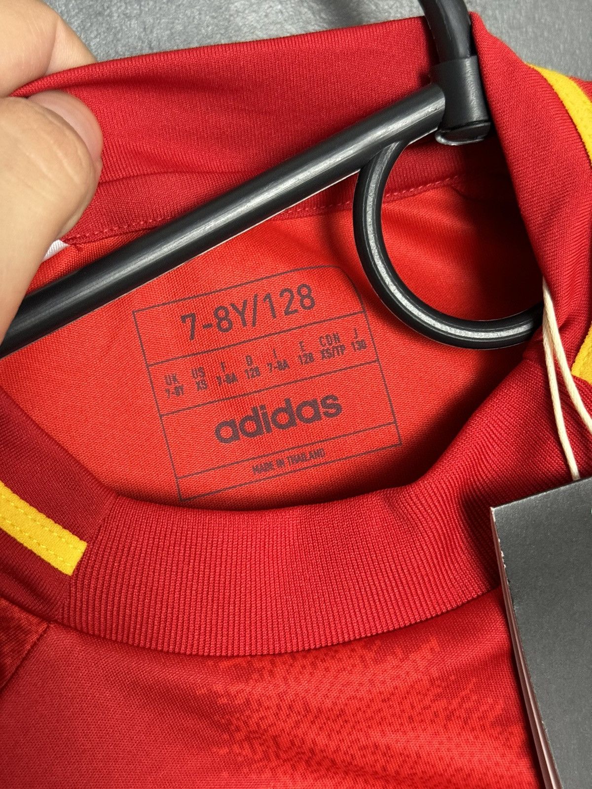Adidas KIDS New Spain 24/25 Home Lamine Yamal Football Jersey Size US XS / EU 42 / 0 - 6 Thumbnail
