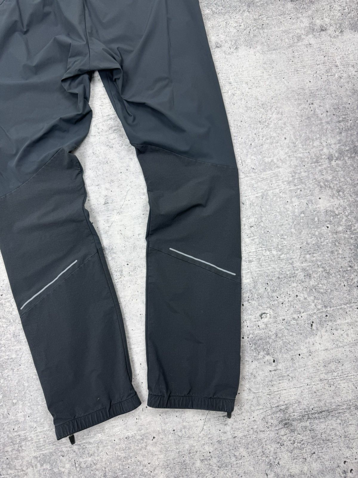 Vintage Dynafit Casual Outdoor Tracking Pants Trousers Men Size 34 Size US 34 / EU 50 - 18 Thumbnail