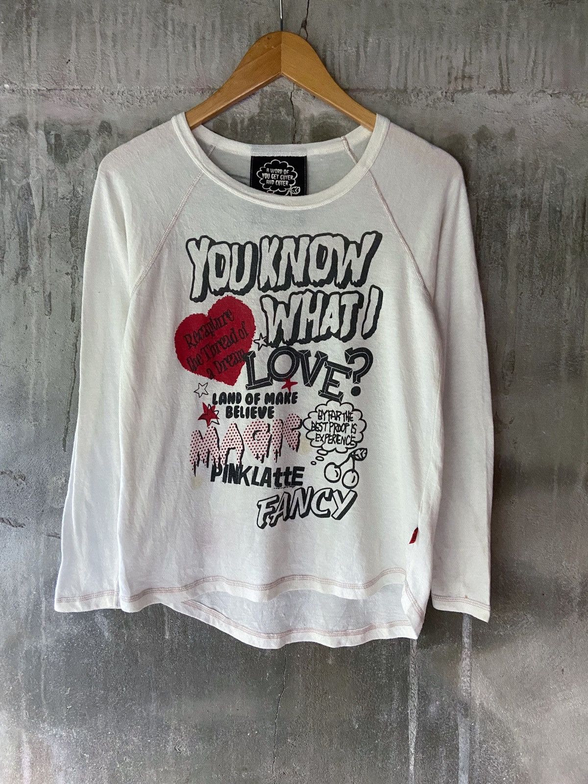 Hysteric Glamour YOU KNOW WHAT I LOVE? LAND OF MAKE BELIEVE LONG SLEEVE Size US S / EU 44-46 / 1 - 1 Thumbnail