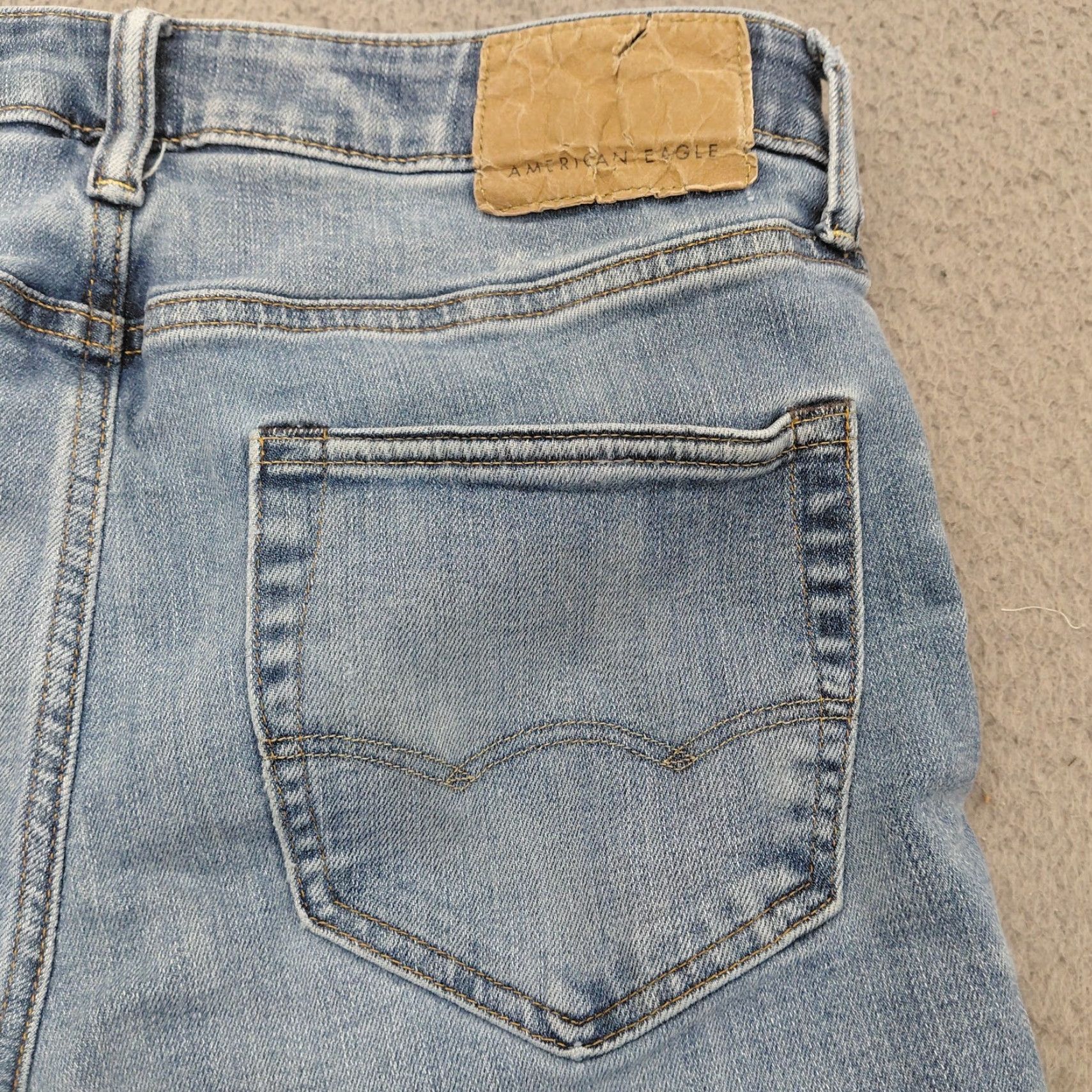 American Eagle Outfitters American Eagle Outfitters Jeans Men 30x34 Denim Distress AirFlex Temp Tech Indigo Waters Distressed 5-Pocket Baggy Regular Size US 30 / EU 46 - 4 Thumbnail