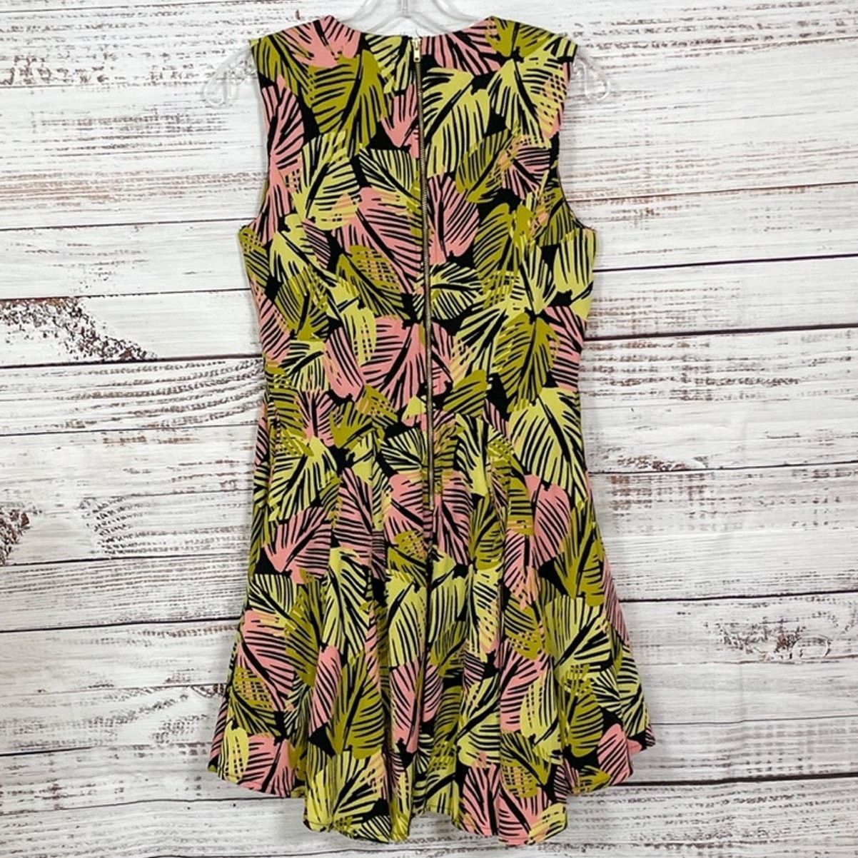 Bar III Junior Macy's Bar III Tropical Floral Skater Dress EUC Small Size US S / EU 44-46 / 1 - 3 Thumbnail