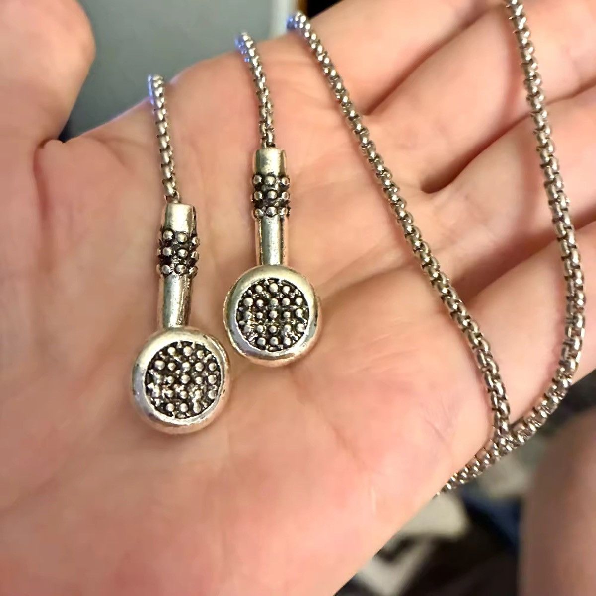Handmade Headphones Earbuds Pendant Nevklace Size ONE SIZE - 5 Thumbnail