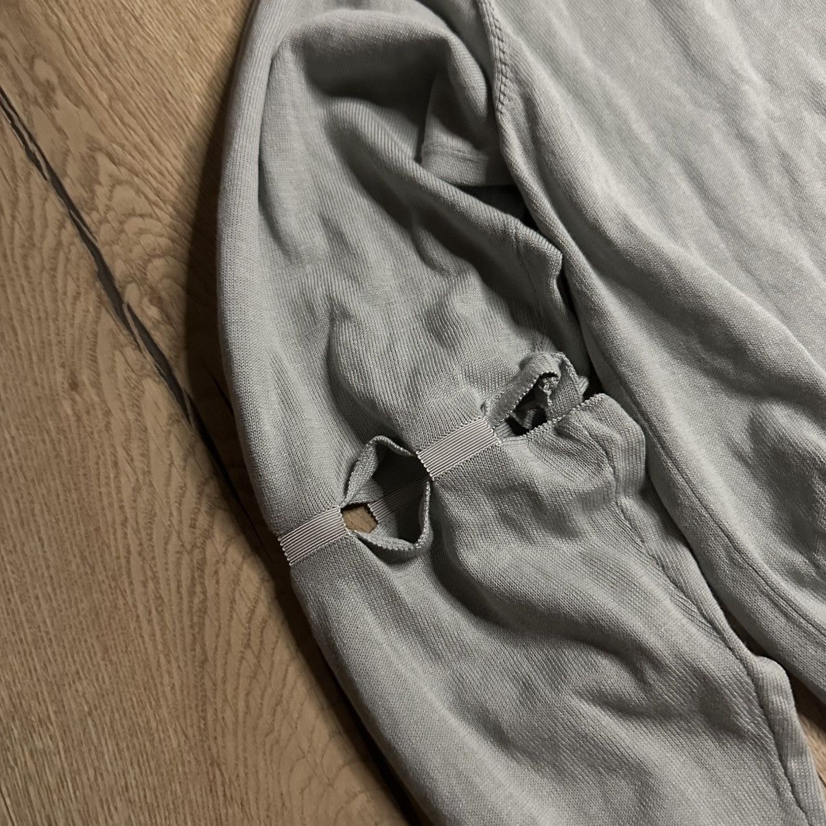 Maison Margiela Maison Margiela FW18 Artisanal Cut-Out Elbow Ribbon Sweater Size US M / EU 48-50 / 2 - 3 Thumbnail
