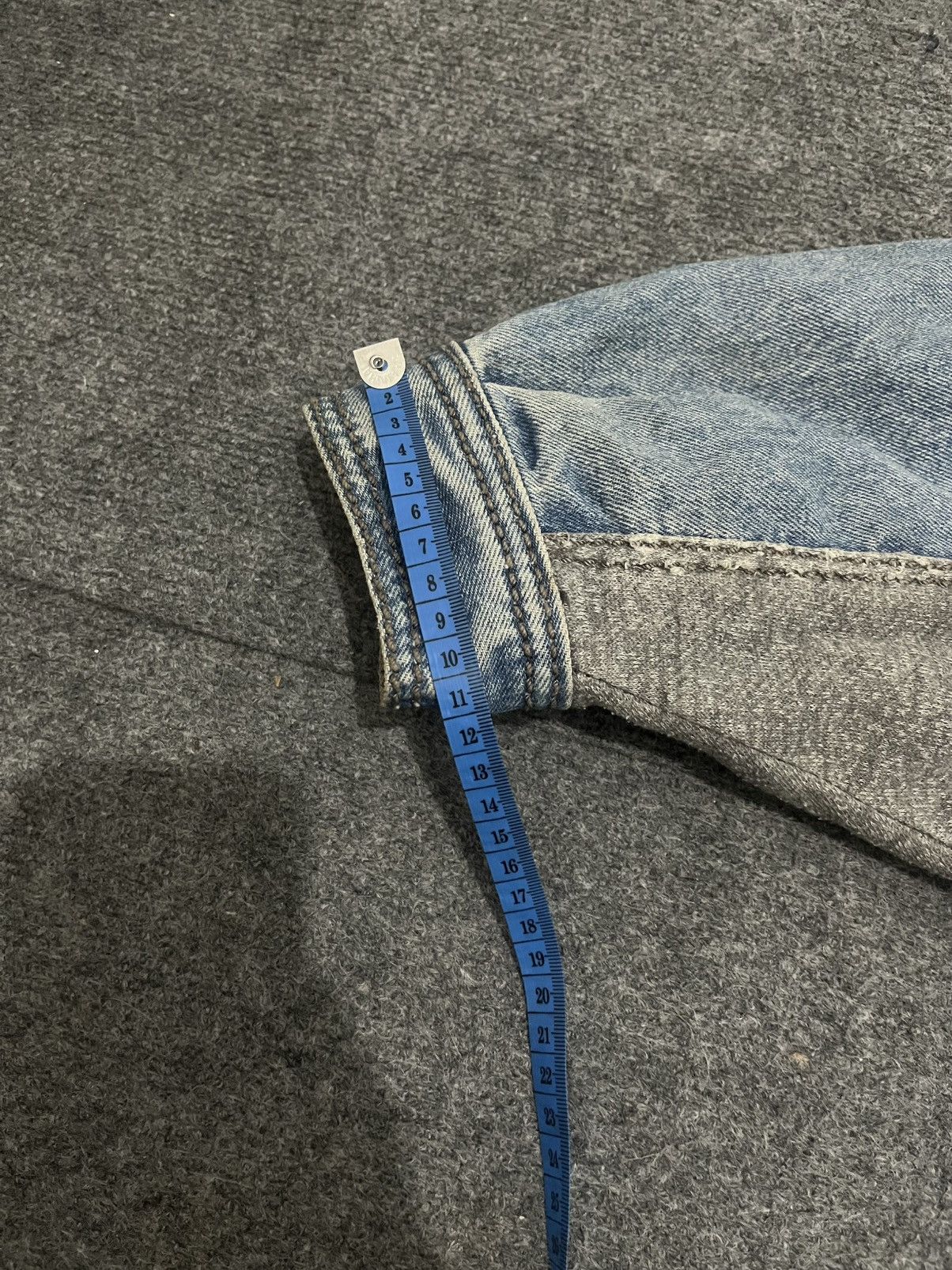 5351 POUR LES HOMMES Two-Tone Indigo Denim Jacket Gray Sleeve Panels & Red Lining Size US L / EU 52-54 / 3 - 22 Thumbnail