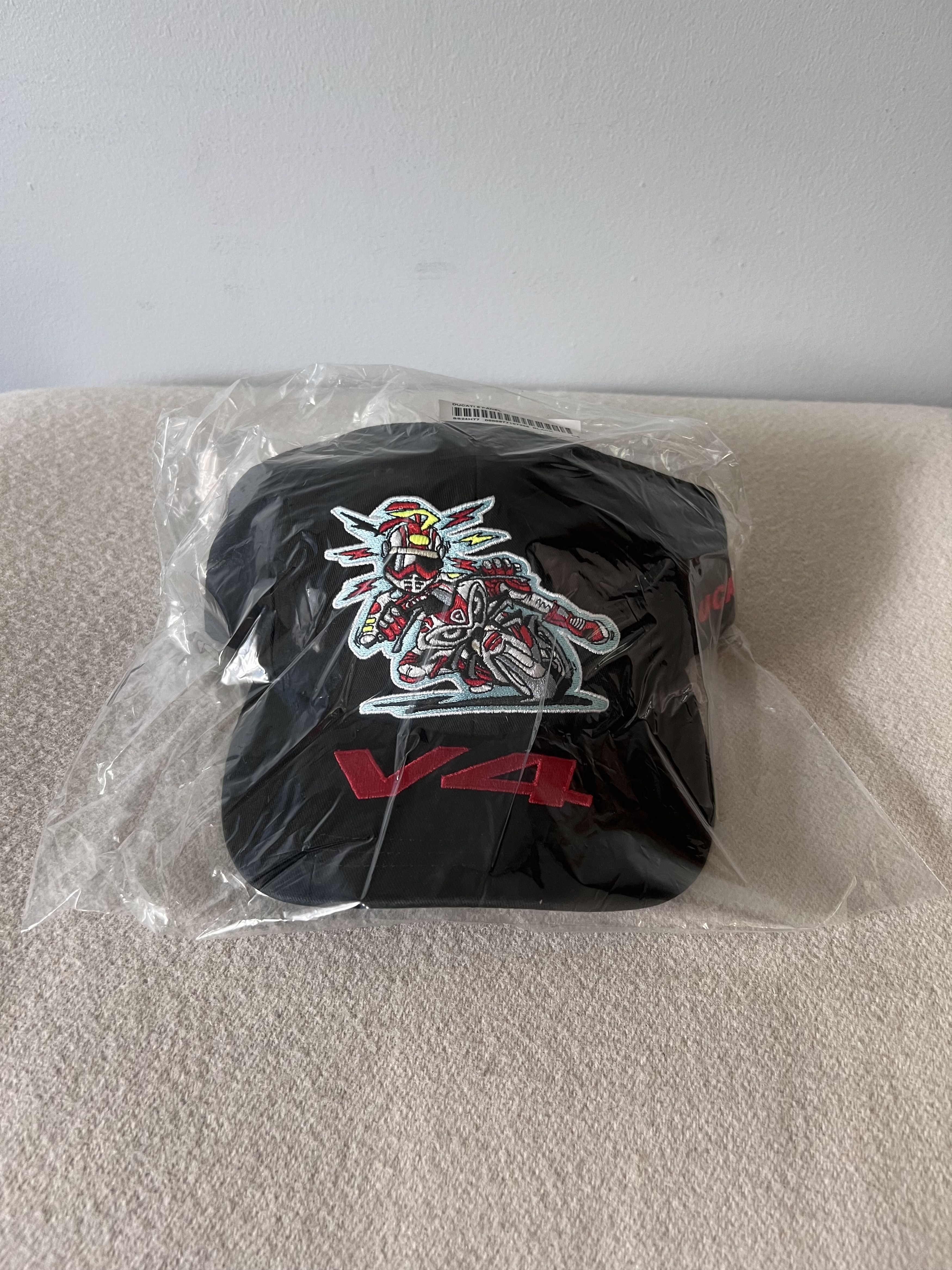Ducati × Supreme Ducati Supreme 6 Panel Hat in Black Size ONE SIZE - 2 Thumbnail