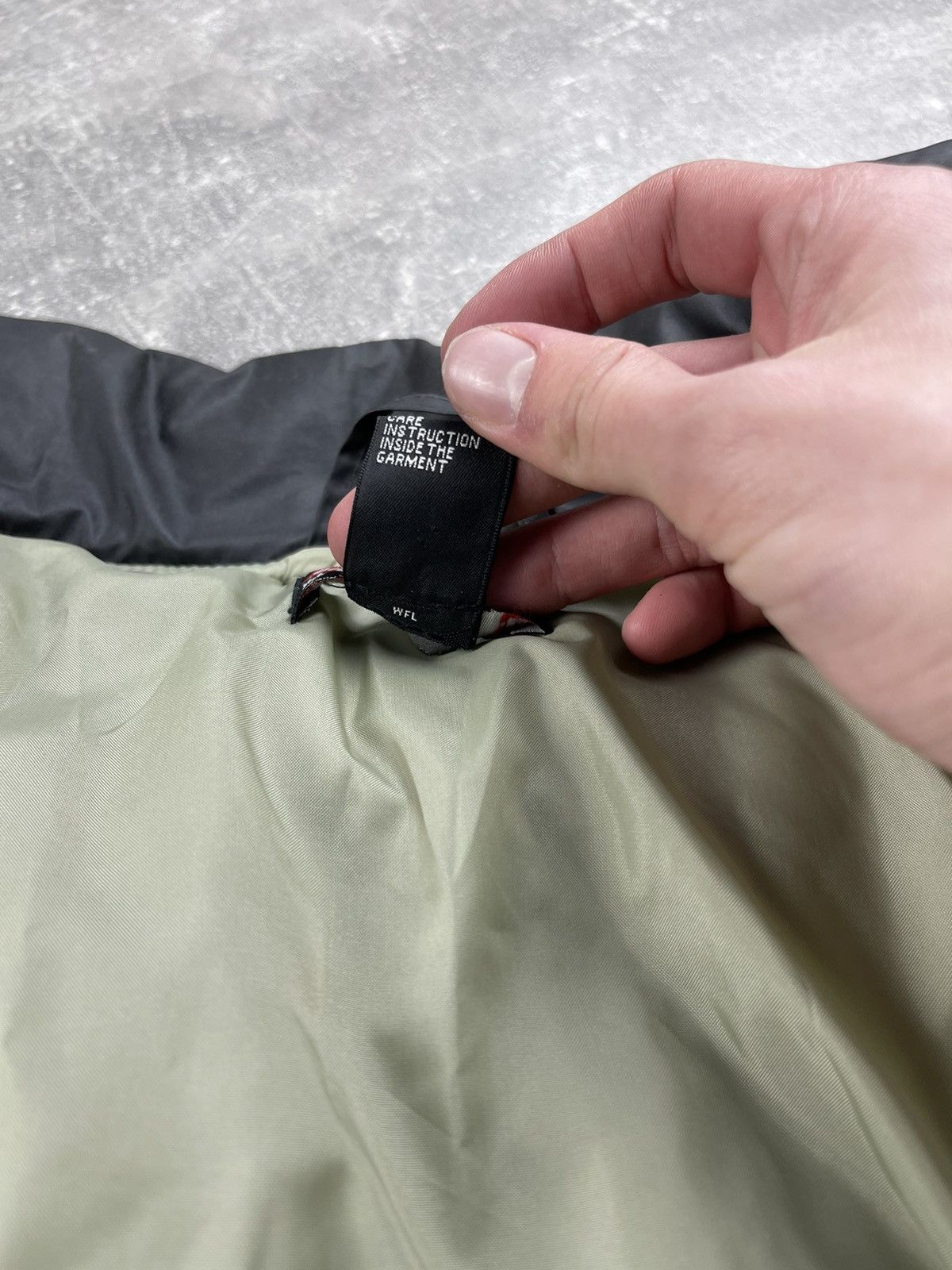 Diesel Archives Rare Diesel Y2K Gray Real Down Puffer Jacket Size US L / EU 52-54 / 3 - 20 Thumbnail