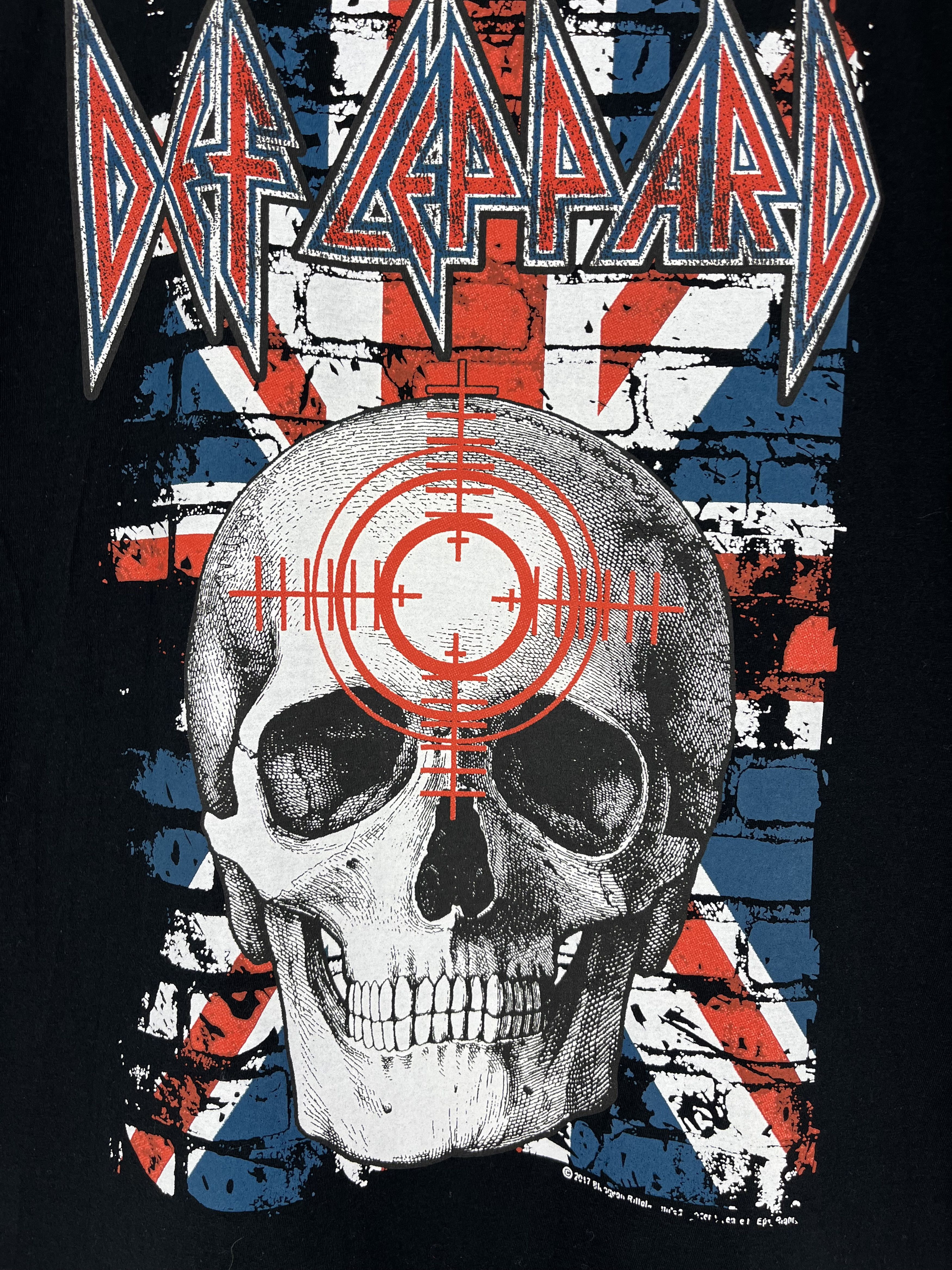 Band Tees Vintage Y2K Def Leppard Pryromania Band Tee Size M Size US M / EU 48-50 / 2 - 7 Thumbnail