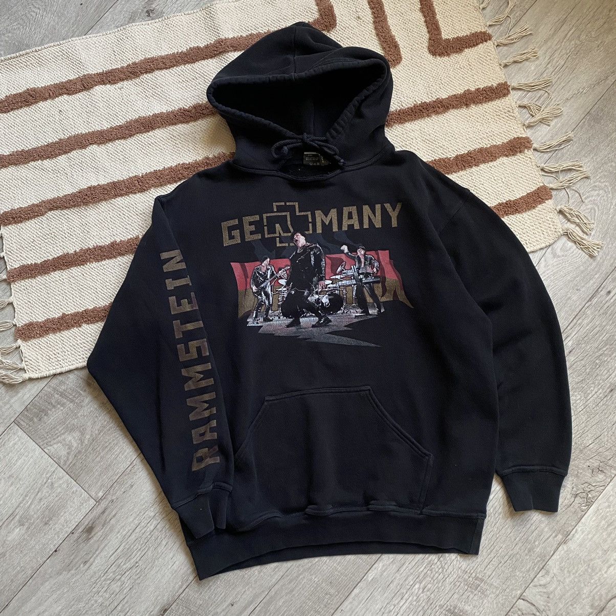 Band Tees VINTAGE RAMMSTEIN BAND GERMANY BIG PRINT HOODIE Size US M / EU 48-50 / 2 - 1 Thumbnail