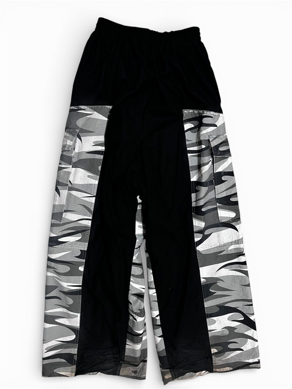Balenciaga Balenciaga cargo sweatpants Size US 30 / EU 46 - 2 Thumbnail