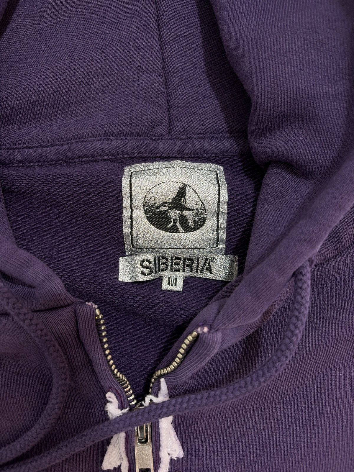 Siberia Hills PURPLE SNOWFLAKE APPLIQUÉ ZIP HOODIE