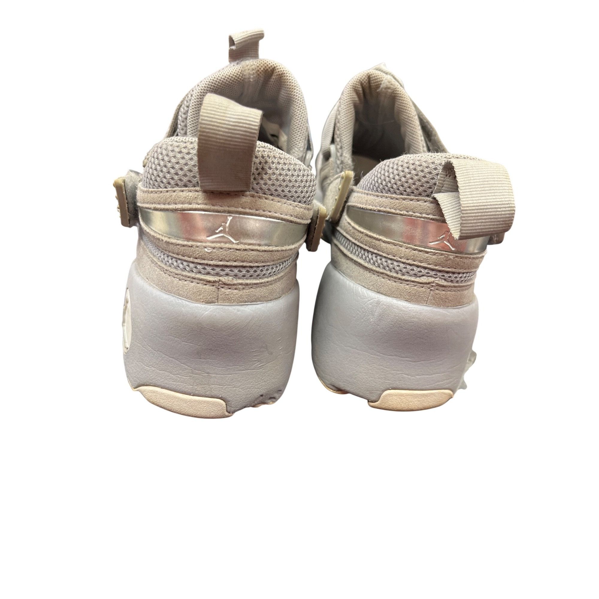 Nike Nike Jordan Trunner LX Wolf mens gray sneakers sz 9 SKU 9929 Size US 9 / EU 42 - 12 Thumbnail