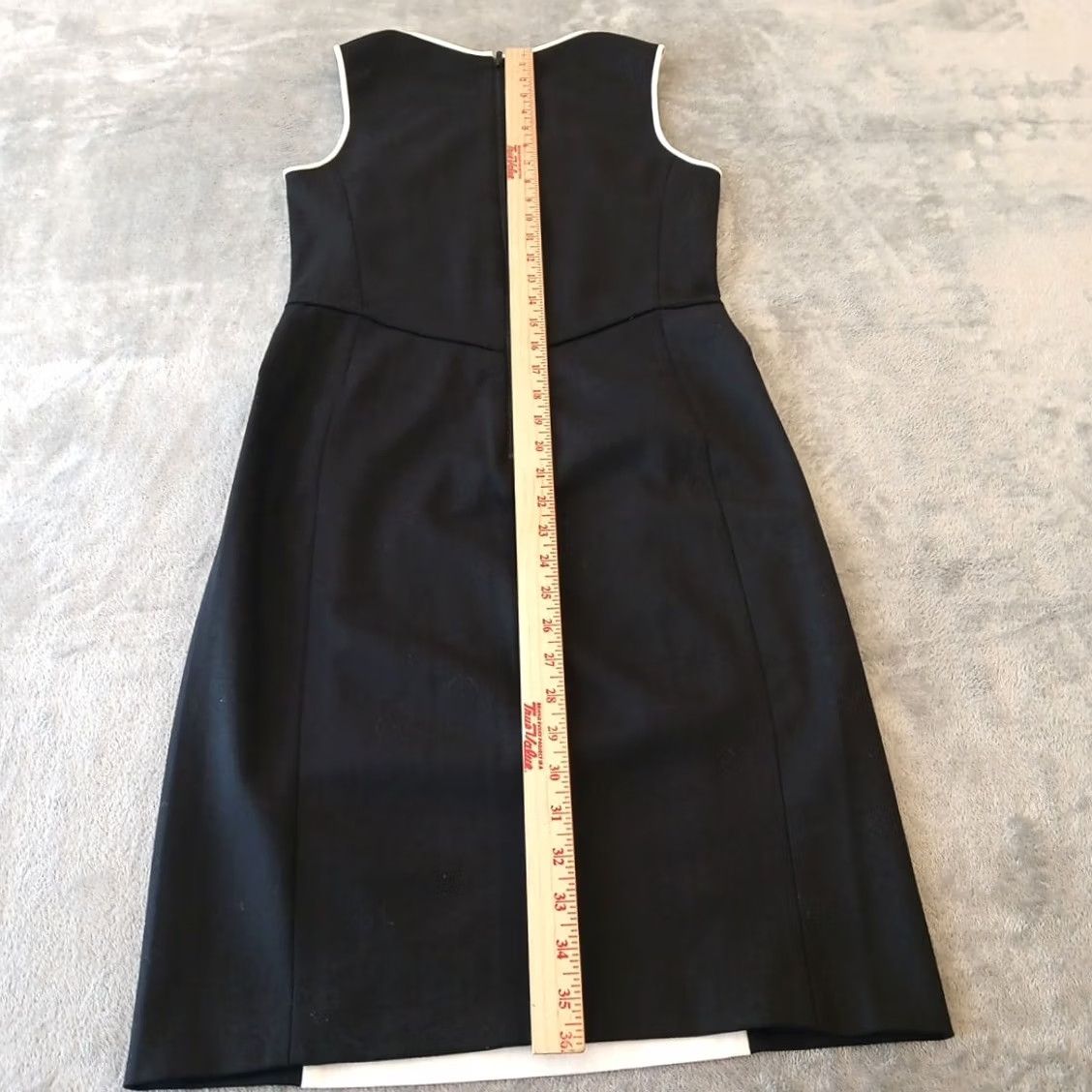 Theory Theory Colorblock Sleeveless Pencil Dress Size 2 Black Knee Length Wool Spandex Regular Women Size XS / US 0-2 / IT 36-38 - 5 Thumbnail