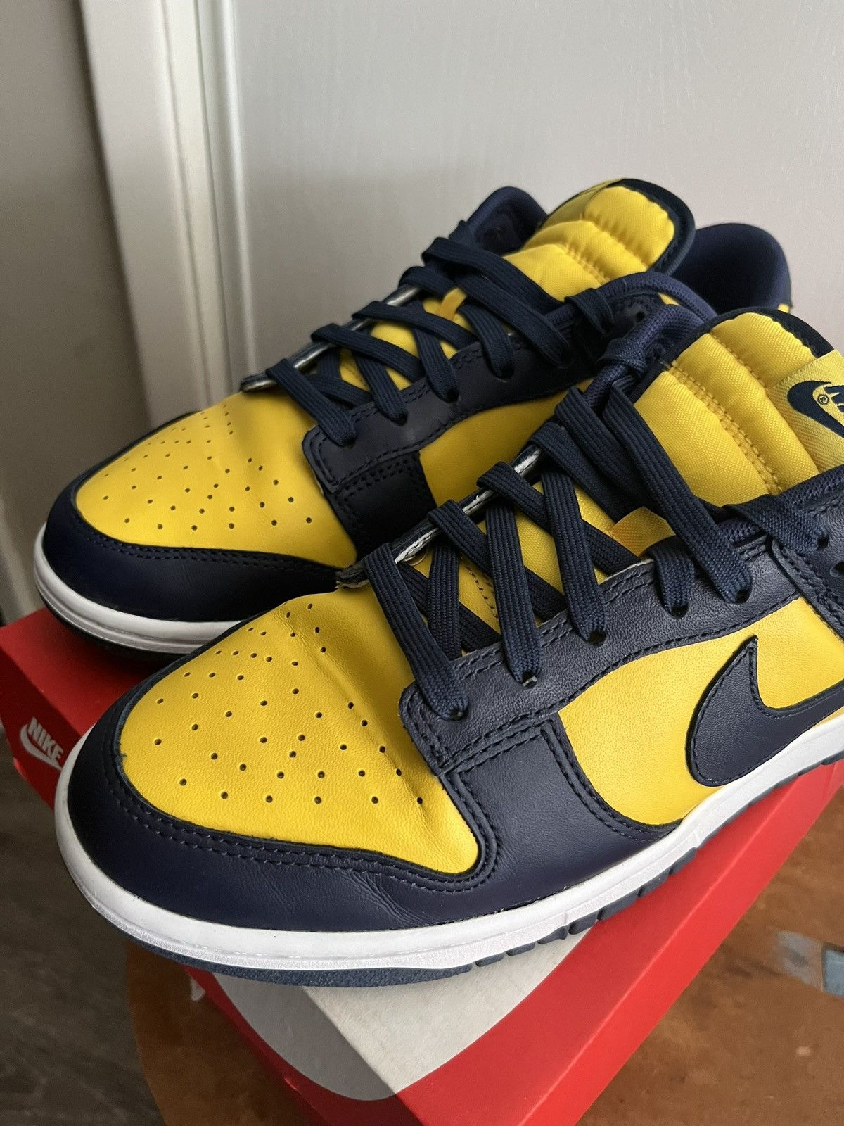 Nike Size 8.5 - Nike Dunk Low Michigan 2021 Size US 8.5 / EU 41-42 - 2 Thumbnail
