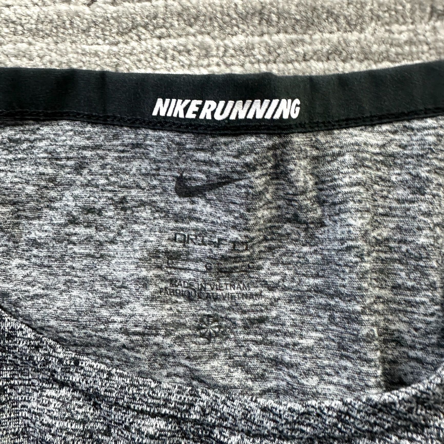 Nike Nike Shirt Mens Large Gray Dri Fit Rise 365 Running Gym Size US L / EU 52-54 / 3 - 6 Thumbnail