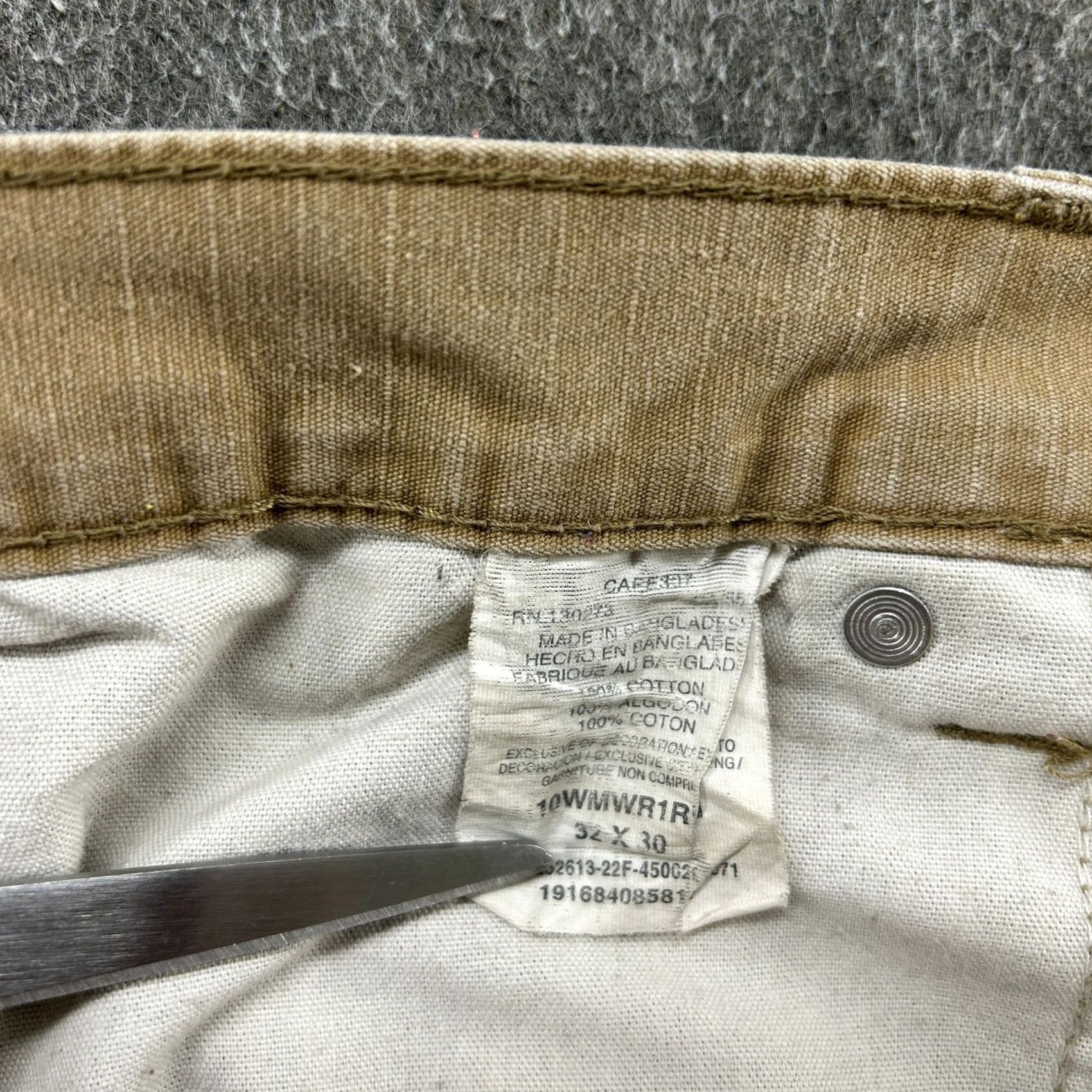 Wrangler Wrangler Pants Mens 32x30 Brown Cargo Riggs Ripstop Paint Splatter Distressed Cargo Pants Mens Regular Brown Workwear 90s? Size US 32 / EU 48 - 7 Thumbnail