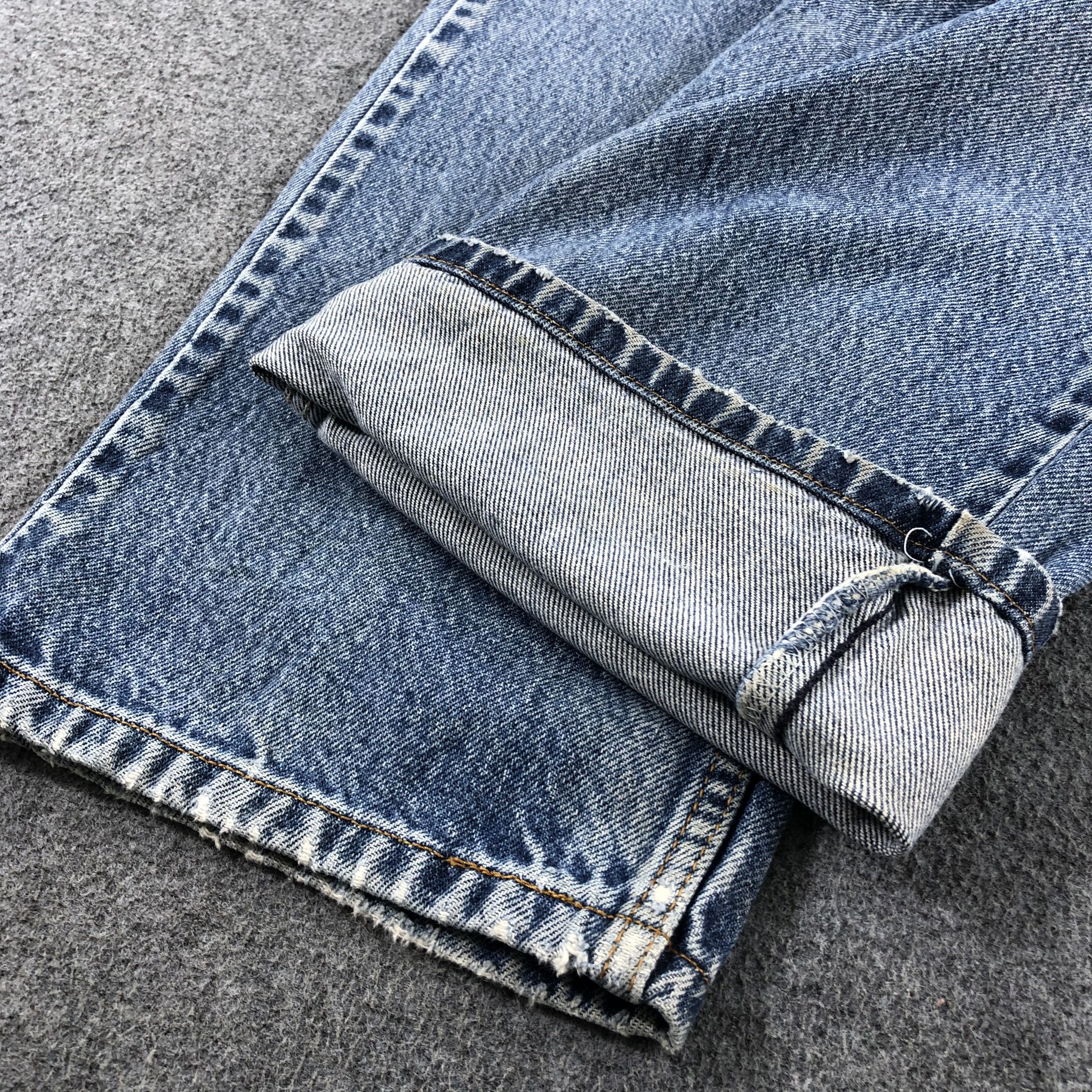 Levi's Vintage Blue Wash Levis 505 Jeans-J2565 Size US 35 - 7 Thumbnail