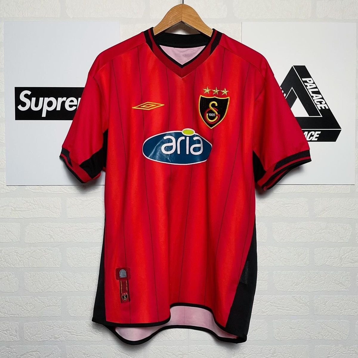 Umbro × Vintage Galatasaray Umbro Vintage 2003 2004 Away jersey Size US L / EU 52-54 / 3 - 1 Thumbnail