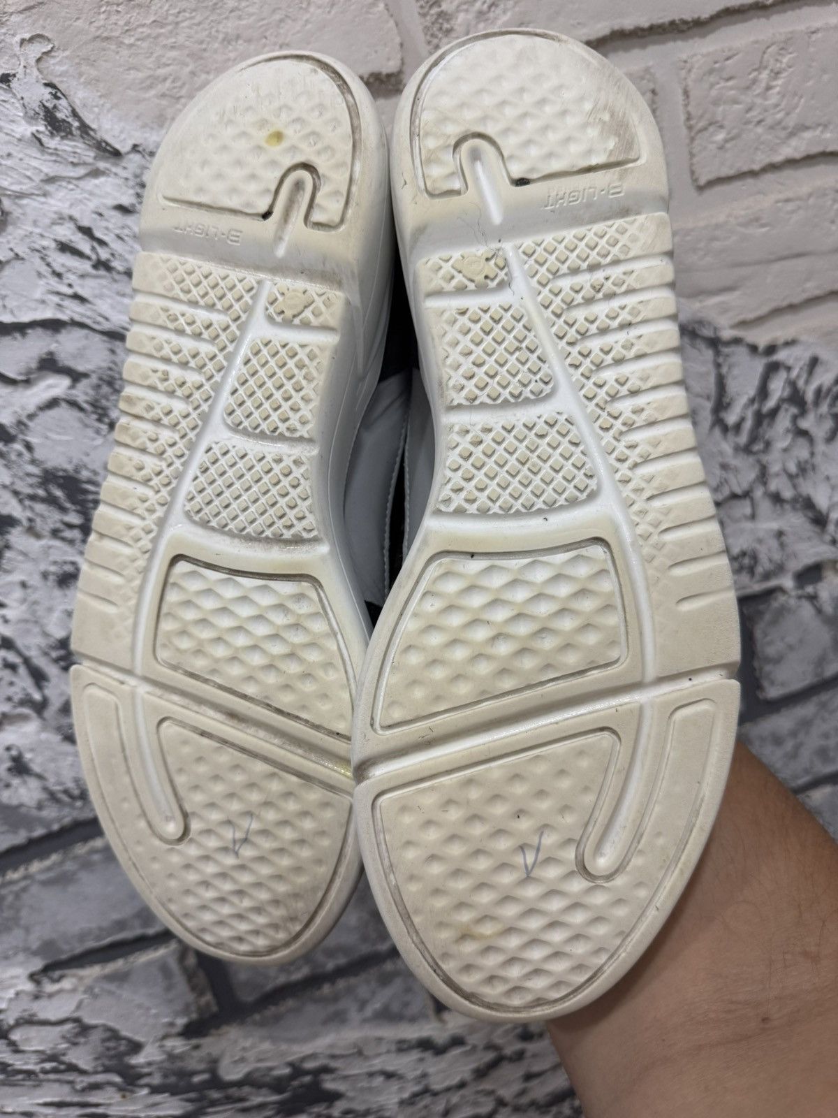 Axel Arigato Alex Arigato Genesis Vintage Runner in Grey Size 11 Size US 11 / EU 44 - 8 Thumbnail