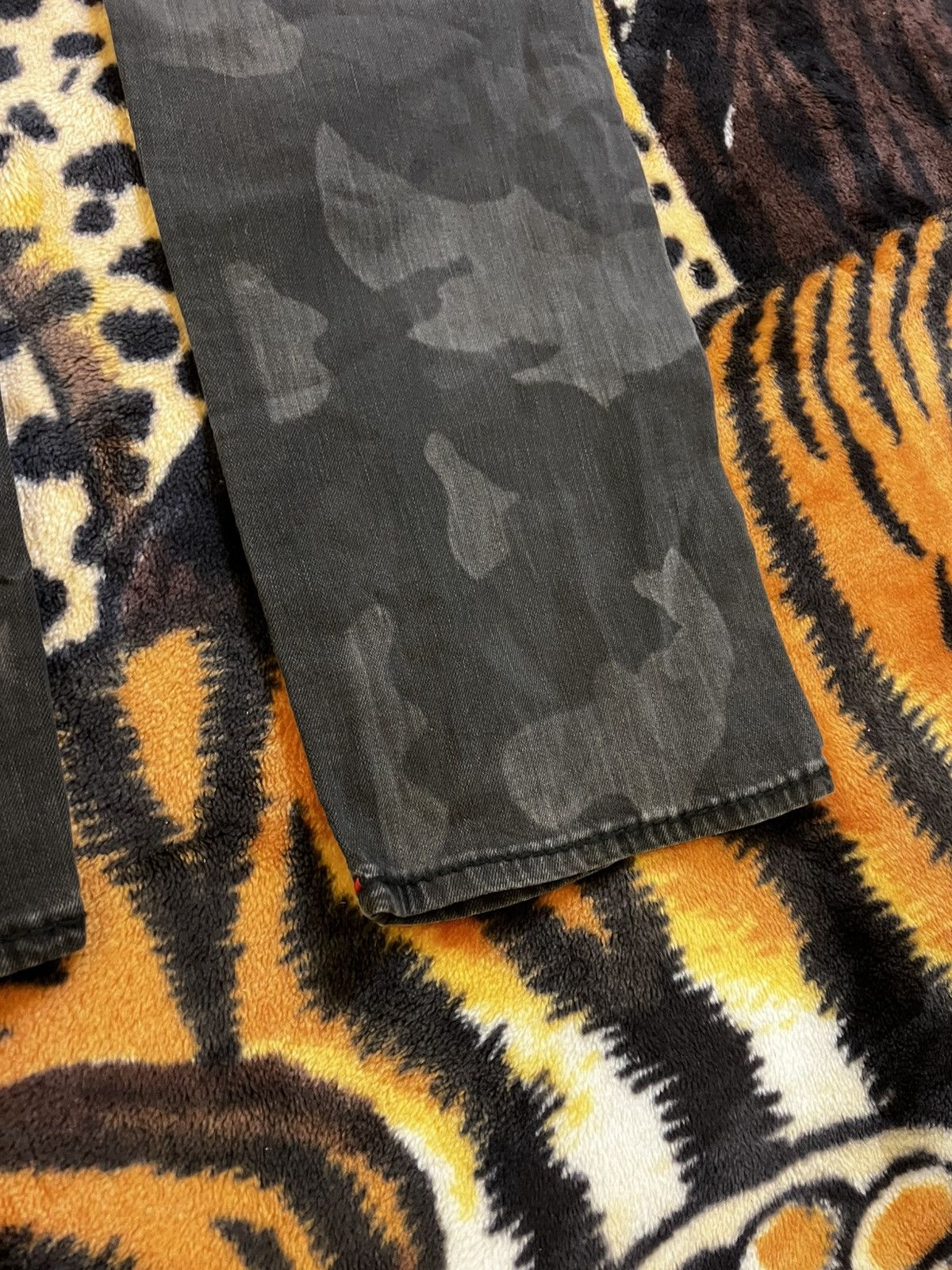 True Religion × Vintage True Religion Camo Horseshoe Biker Jeans Size US 40 / EU 56 - 6 Thumbnail
