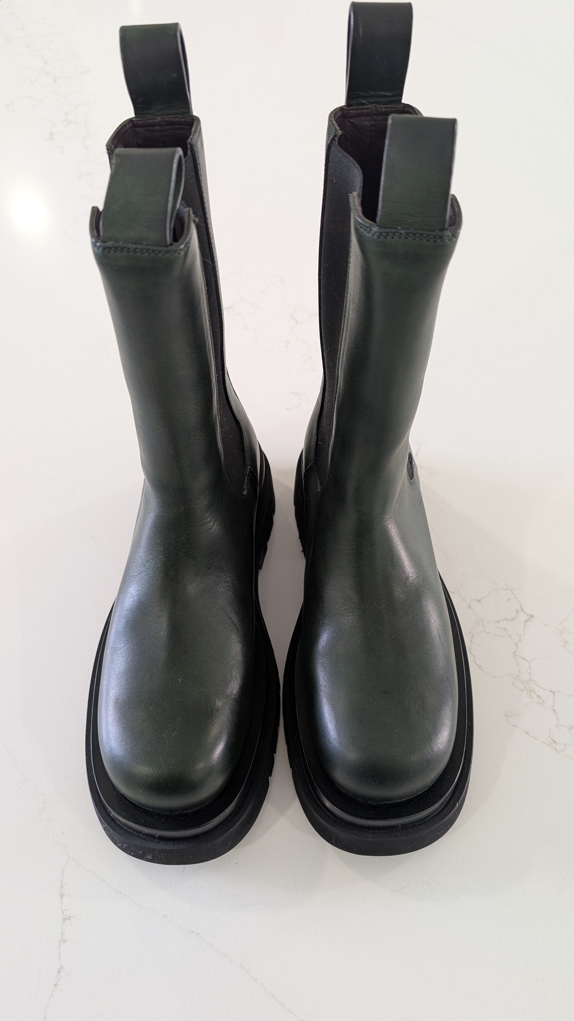 Bottega Veneta Bottega Veneta Lug Black Leather Chelsea Boots IT 37.5 Size US 7.5 / IT 37.5 - 2 Thumbnail
