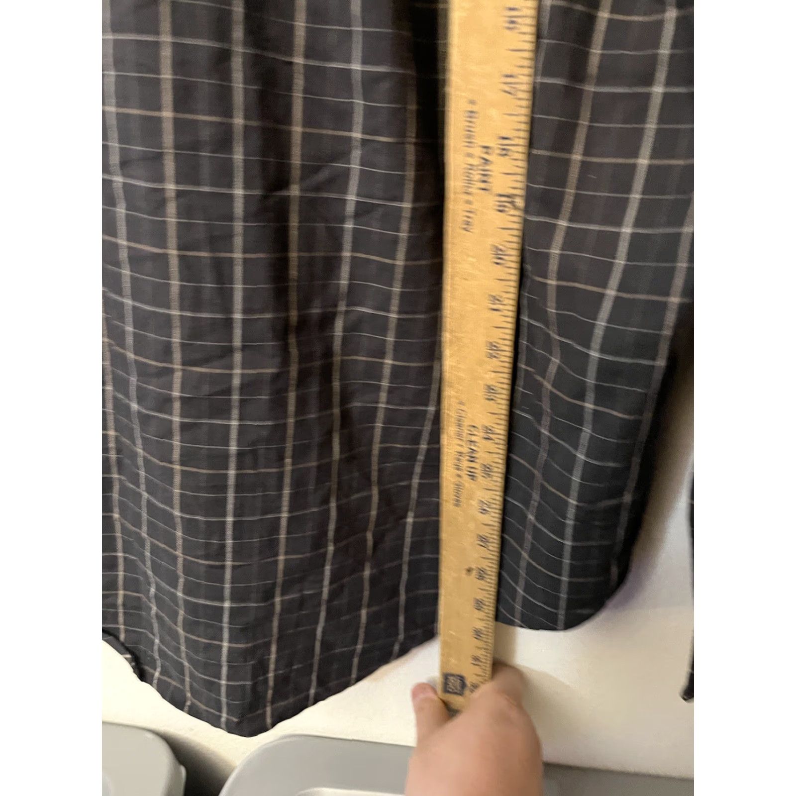 Van Heusen Van Heusen Button-Up Shirt Slimming Pocket Black Plaid Mens Large Long Sleeve Button-Down Collar Casual Workwear Shirt Size US L / EU 52-54 / 3 - 4 Thumbnail