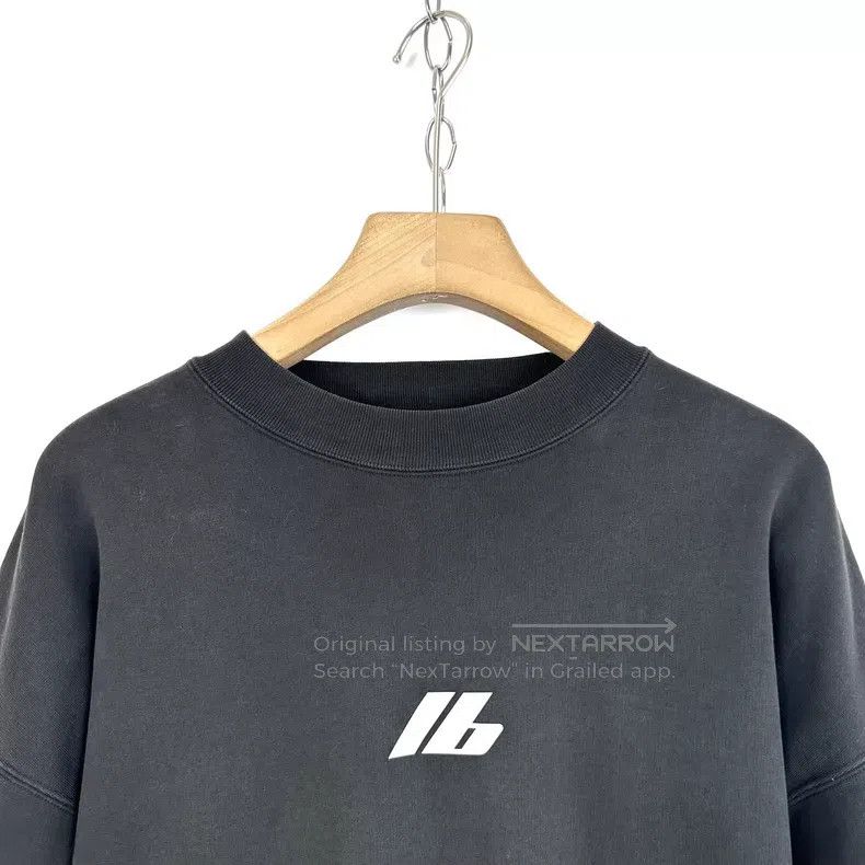 Balenciaga Balenciaga Black reflective lettering logo round neck swea Size US S / EU 44-46 / 1 - 1 Thumbnail