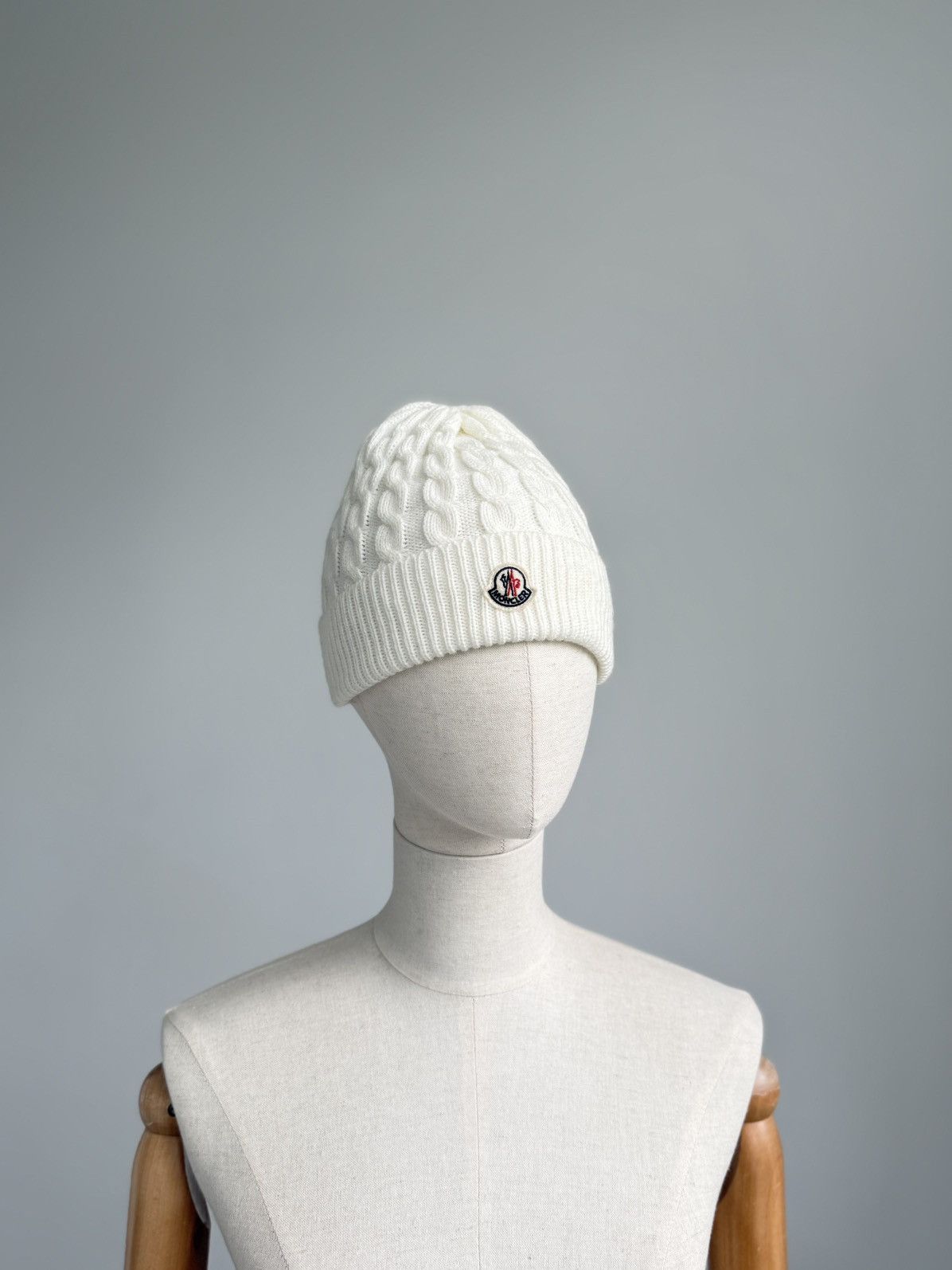 Moncler Moncler Beanie Knit Ivory Hats Ledies Size ONE SIZE - 1 Thumbnail