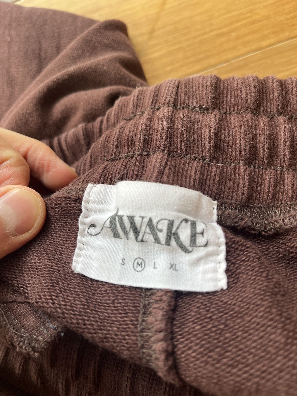 Awake NY WAKE CLASSIC OUTLINE LOGO EMBROIDERED SWEATPANTS Size US 32 / EU 48 - 5 Thumbnail