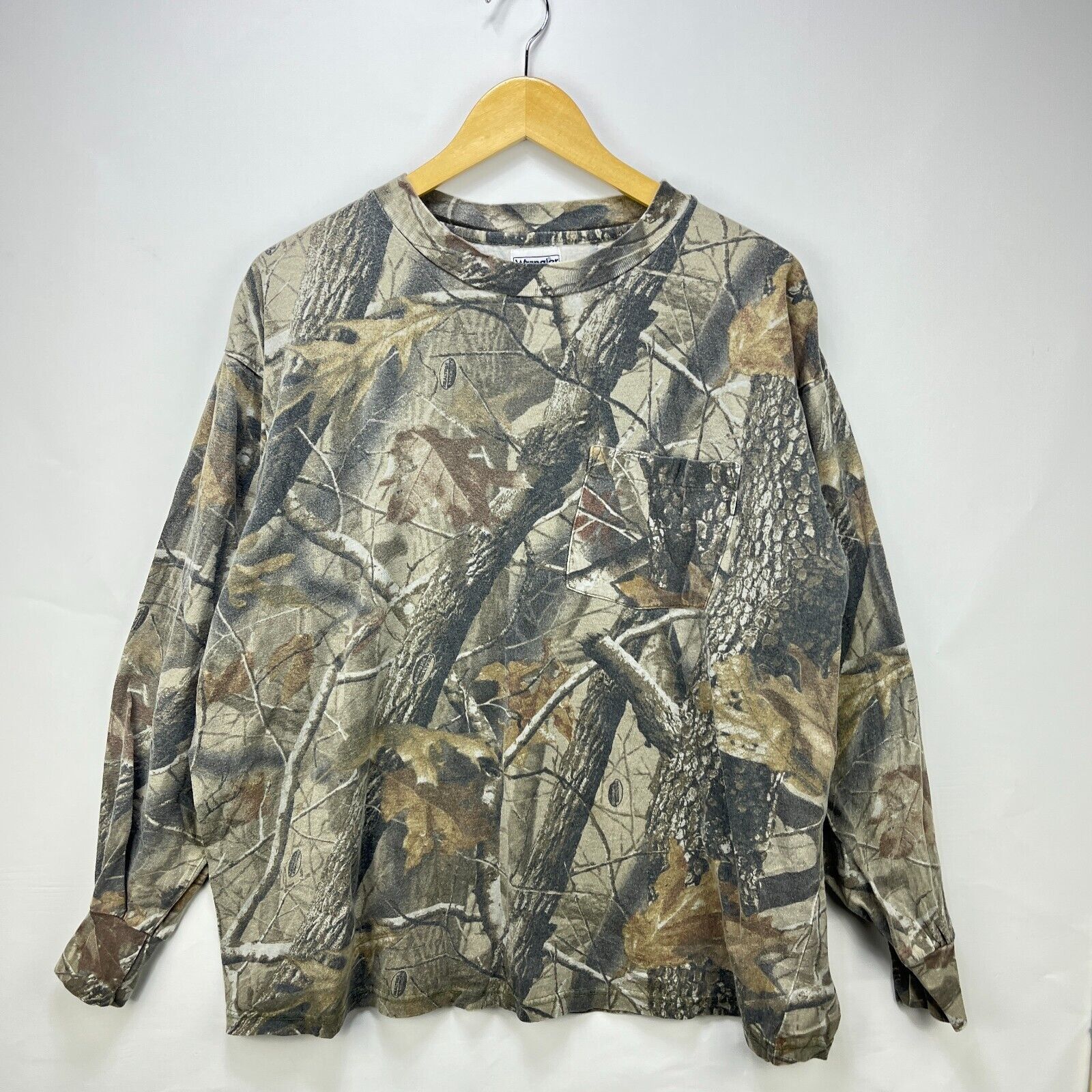 Vintage × Wrangler Vintage 90s Wrangler Realtree Camo Long Sleeve Shirt XL 2XL Size US XL / EU 56 / 4 - 1 Thumbnail