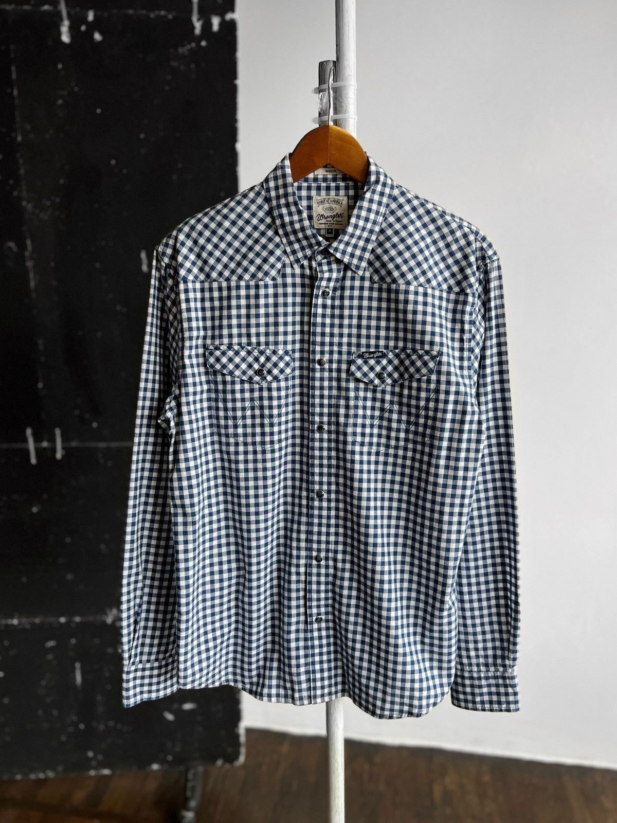 Designer × Wrangler Wrangler Mens Authentic Checked Long Sleeve Snap Shirt Size US M / EU 48-50 / 2 - 1 Thumbnail