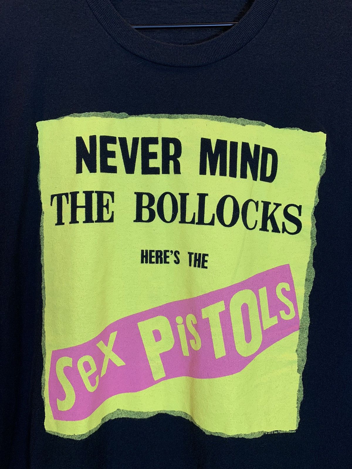 Band Tees RARE Sex Pistols Never Mind The Bollocks Band Y2K 2015 Shirt Size US L / EU 52-54 / 3 - 2 Thumbnail