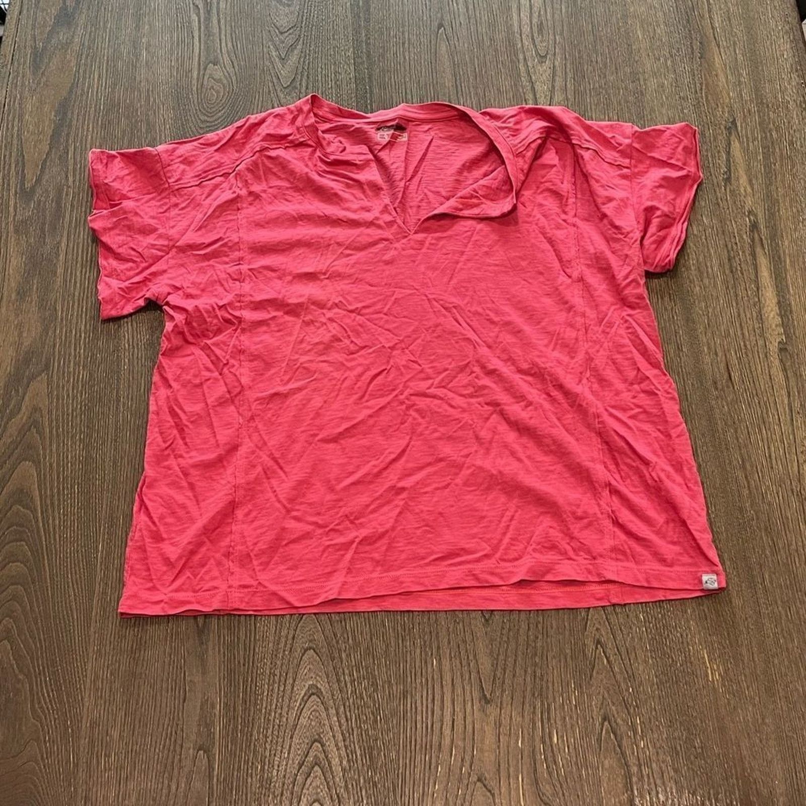 Eddie Bauer NWOT Eddie Bauer Mango Pink V-Neck Short Sleeve T-Shirt Sz S Size S / US 4 / IT 40 - 1 Thumbnail