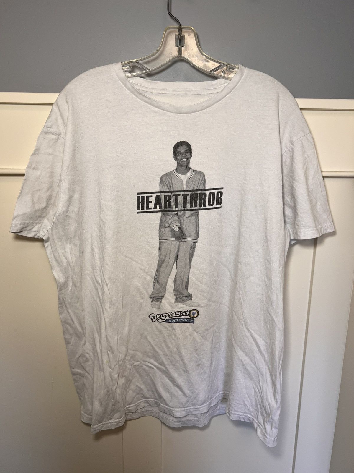 Vintage Vintage Drake Degrassi Heartthrob wheelchair jimmy t-shirt Size US XL / EU 56 / 4 - 1 Thumbnail