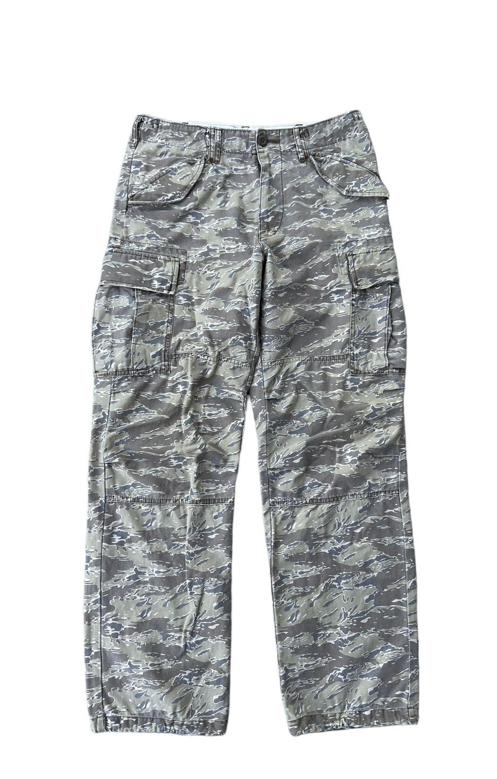 Uniqlo Uniqlo army cargo pants Size US 32 / EU 48 - 1 Thumbnail