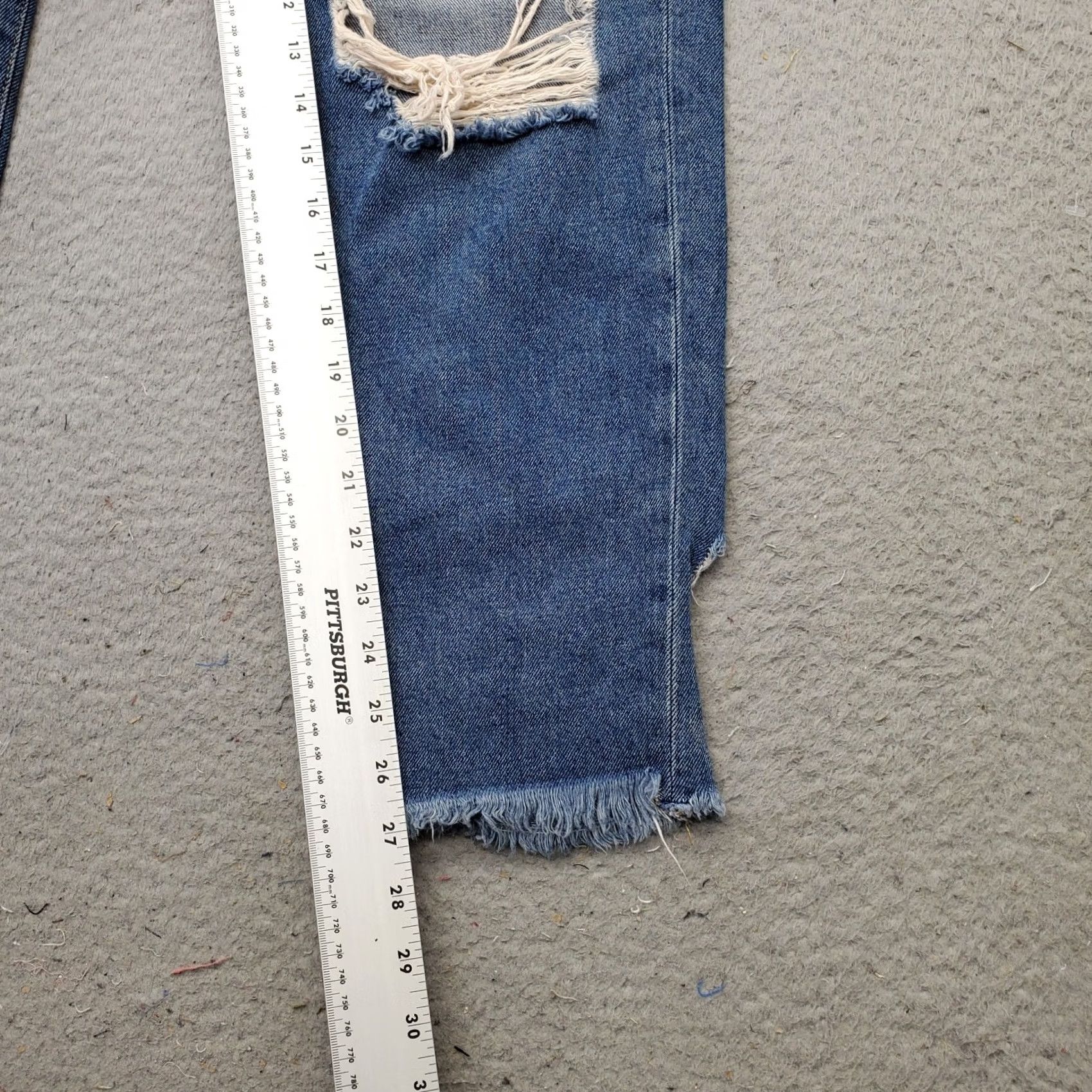 Free People Free People Jeans Womens 26 Blue Denim Distressed Straight Button Fly Frayed Hem Size 26" / US 2 / IT 38 - 4 Thumbnail