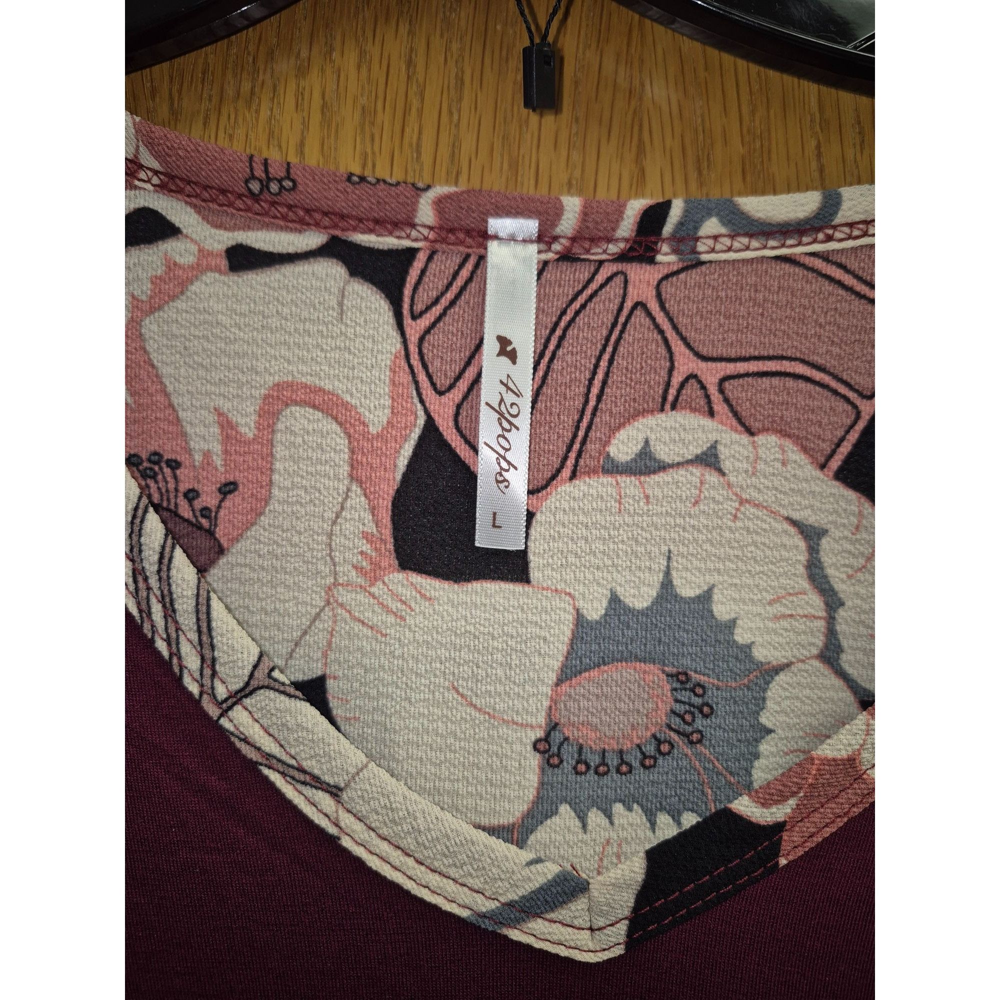 Other Floral Sleeve Wine Burgundy Tunic Top L/Grande Rayon/Spandex Size L / US 10 / IT 46 - 5 Thumbnail