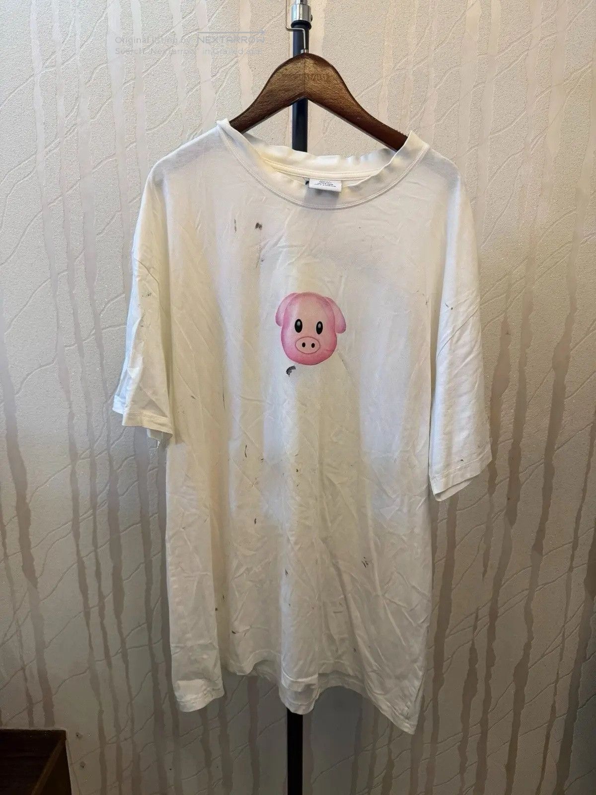 Vetements Vetements 19SS Pig Rainbow Calendar Short Sleeve Tee LLLL24 Size US XS / EU 42 / 0 - 1 Thumbnail